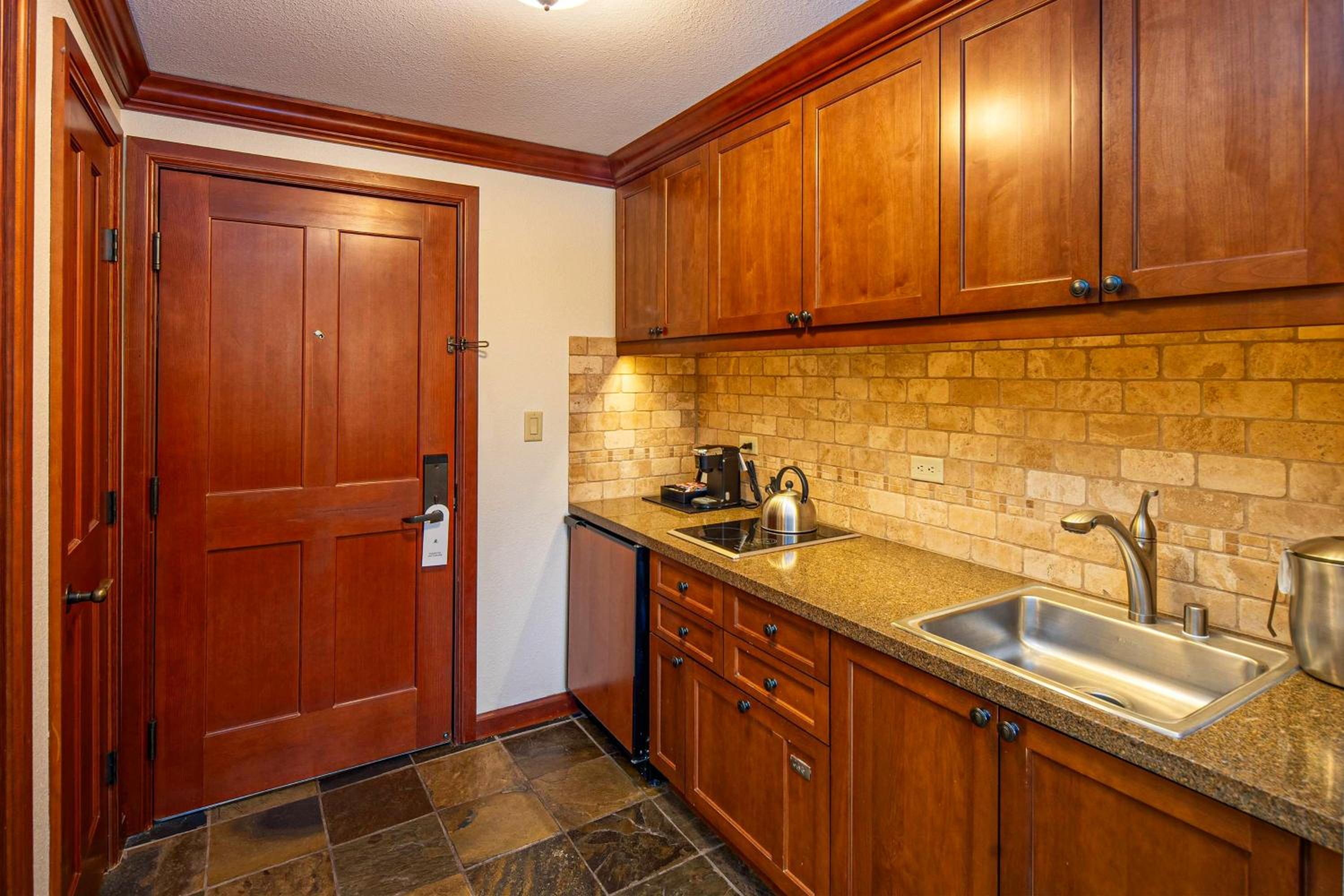 Everline Resort Suite North Lake Tahoe Luxury!