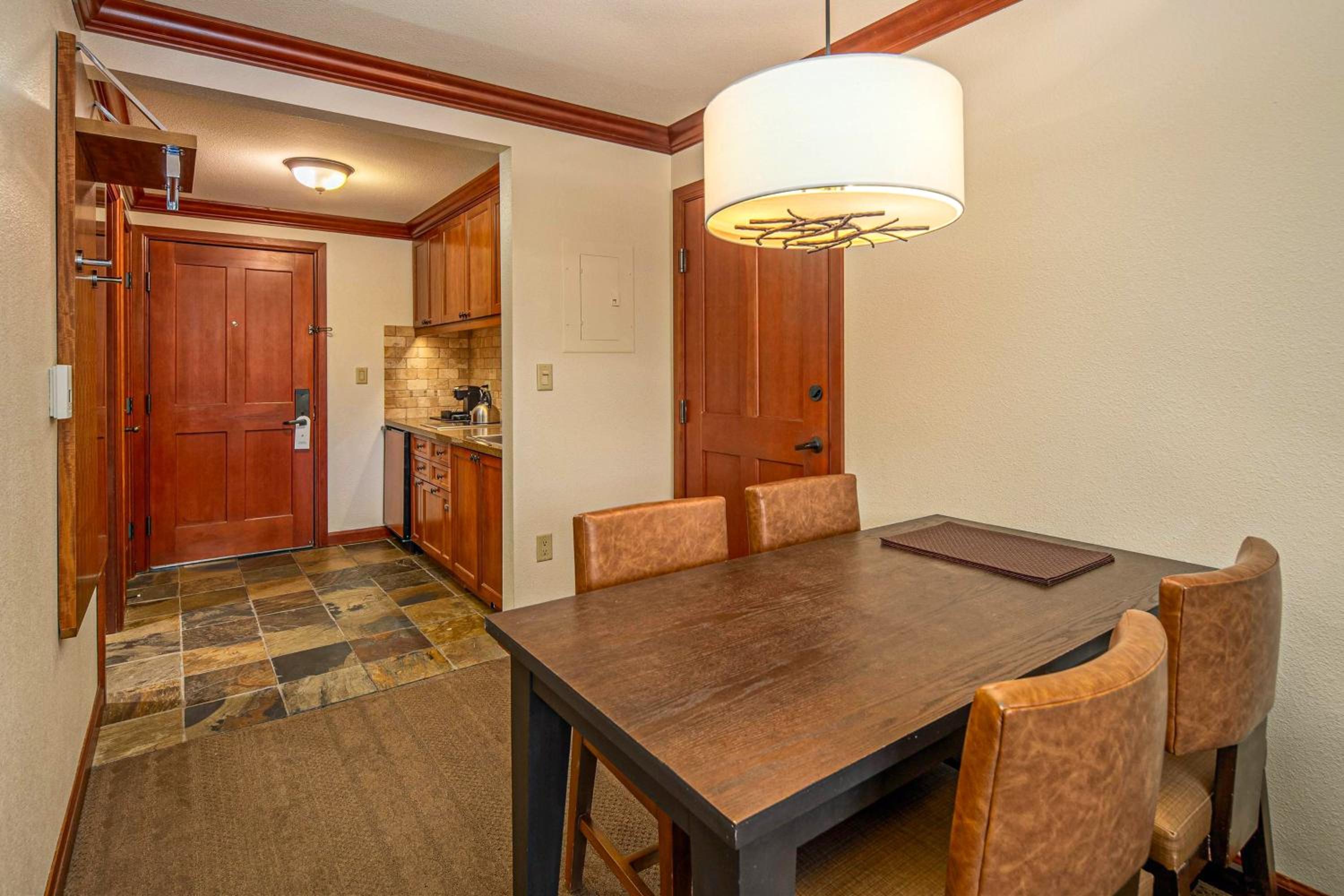 Everline Resort Suite North Lake Tahoe Luxury!