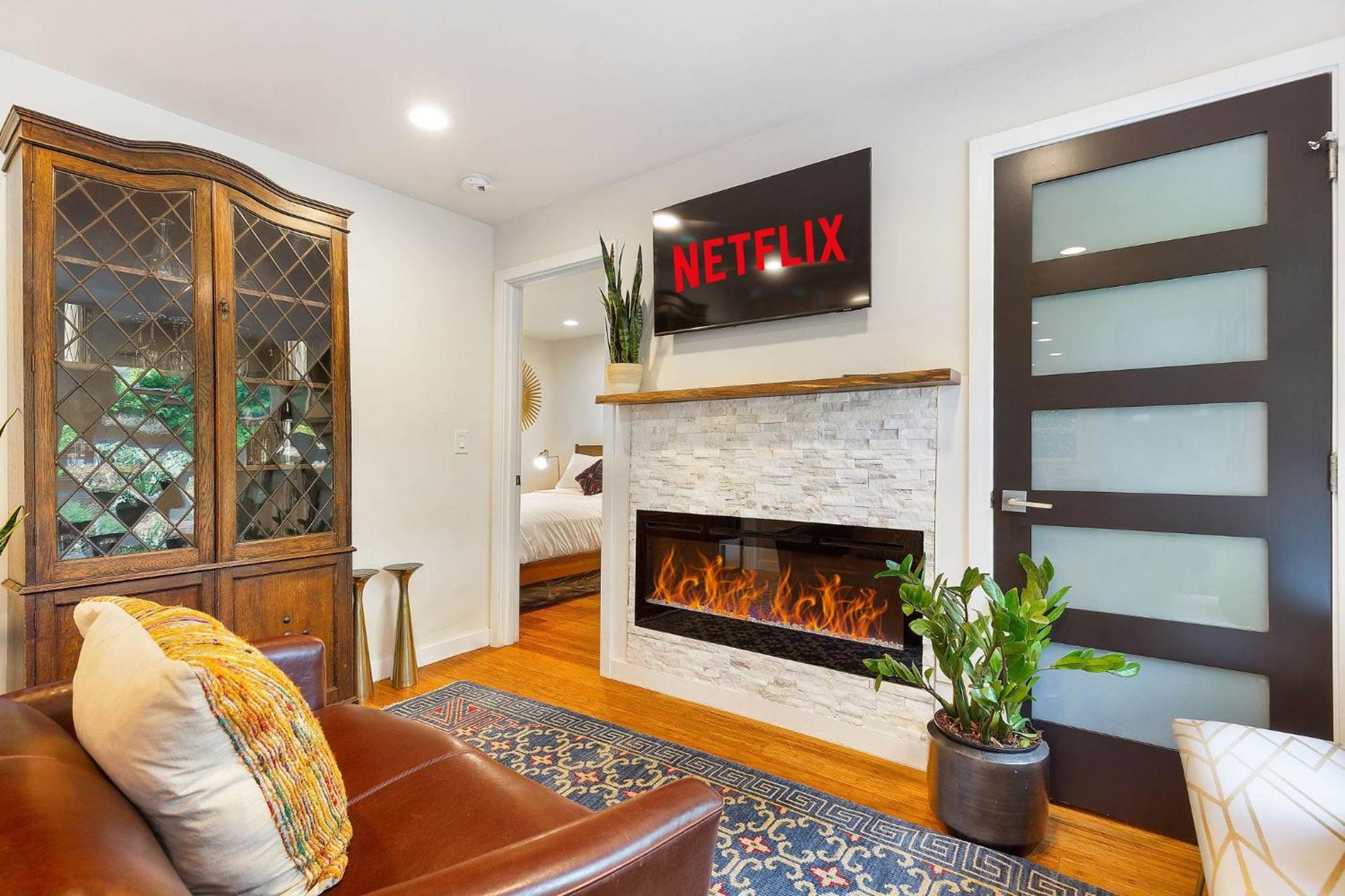 3BD Remodeled Home Near Beach