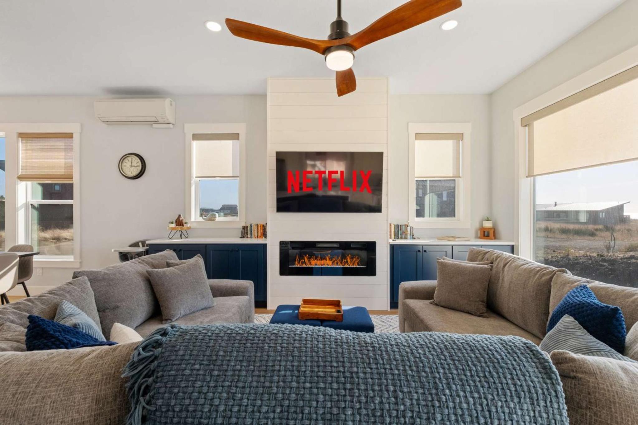 Brand-New Beach Retreat Hot Tub Sleeps 13