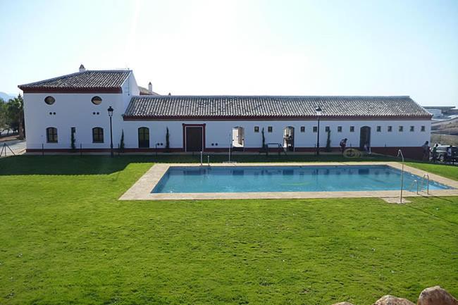 Complejo Pueblo Blanco