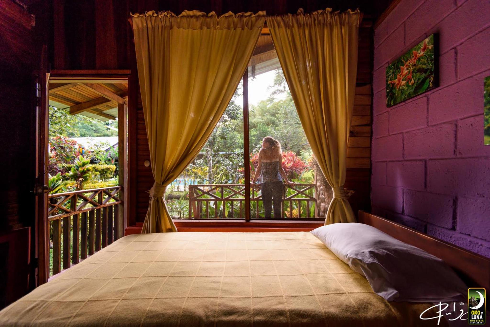 Oro y Luna Lodge view 5