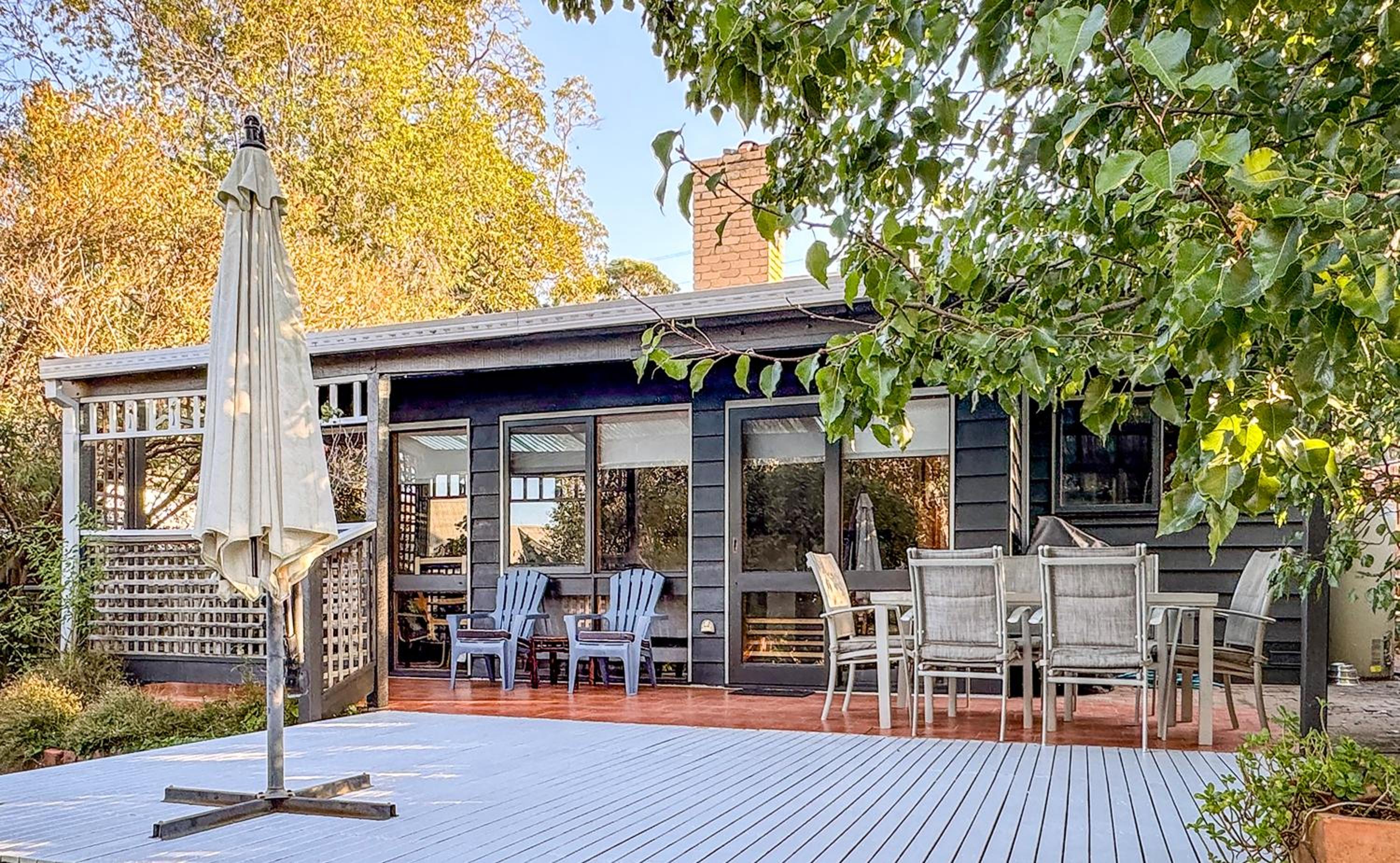 Anchorage Cottage Ventnor, Phillip Island - pet friendly, free WiFi, linen included