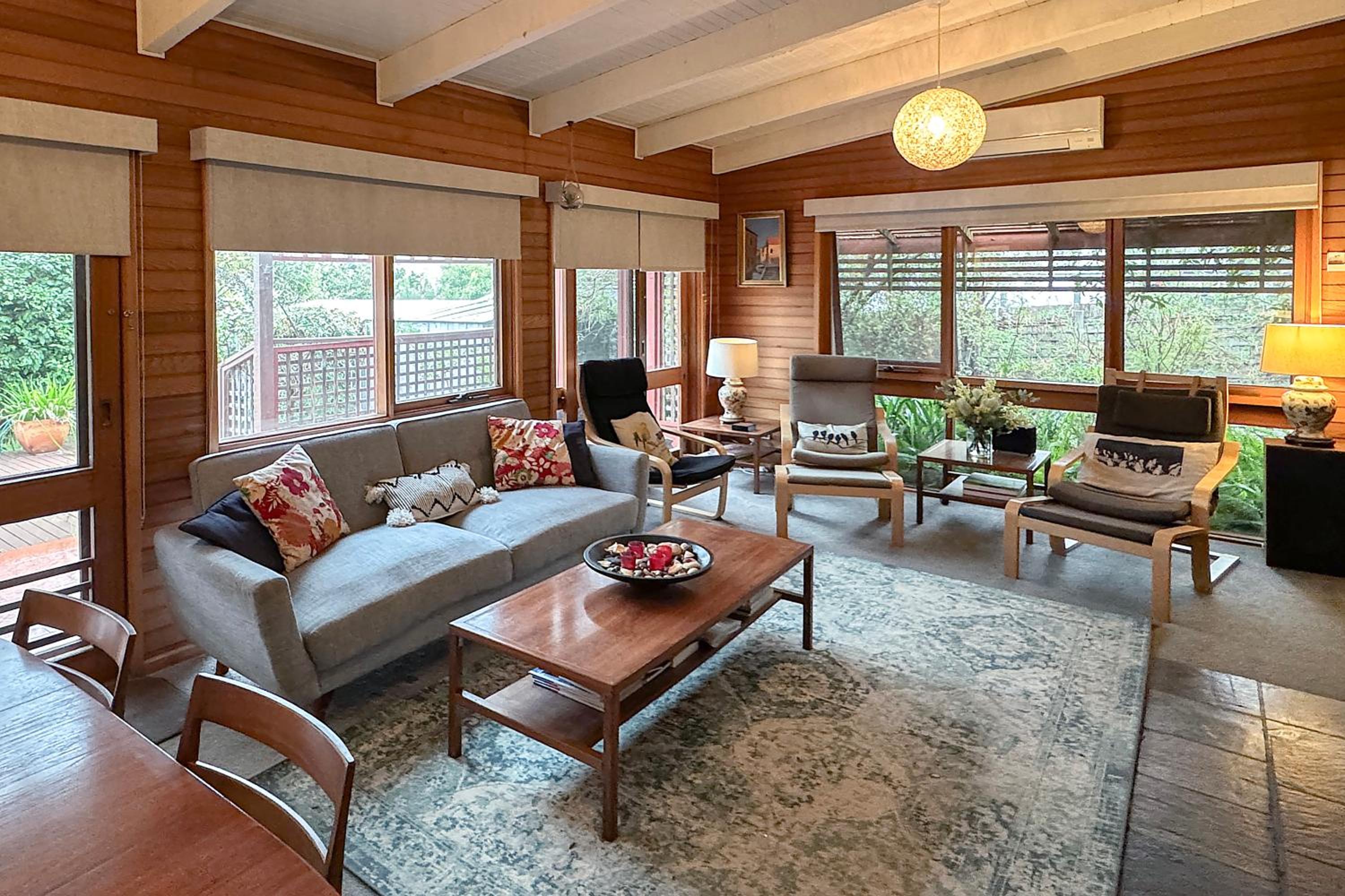Anchorage Cottage Ventnor, Phillip Island - pet friendly, free WiFi, linen included