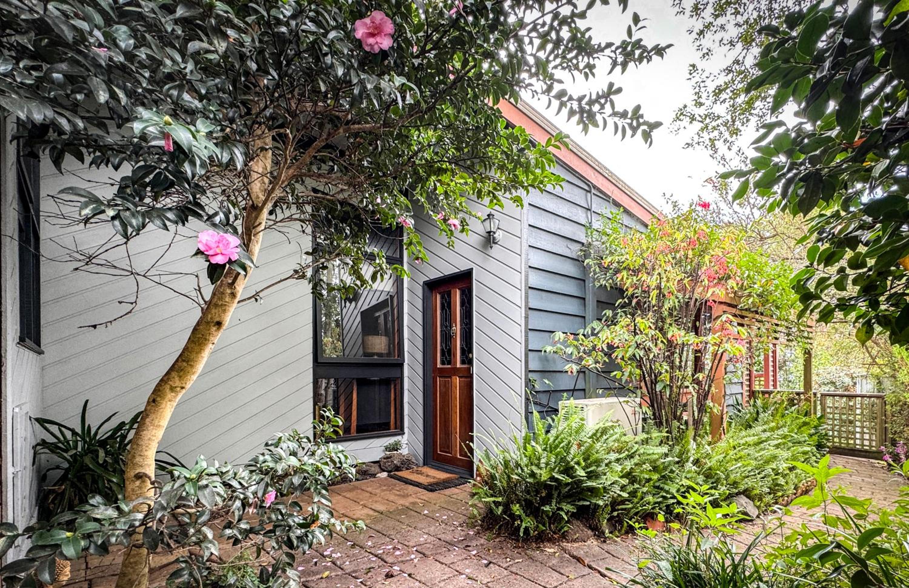 Anchorage Cottage Ventnor, Phillip Island - pet friendly, free WiFi, linen included