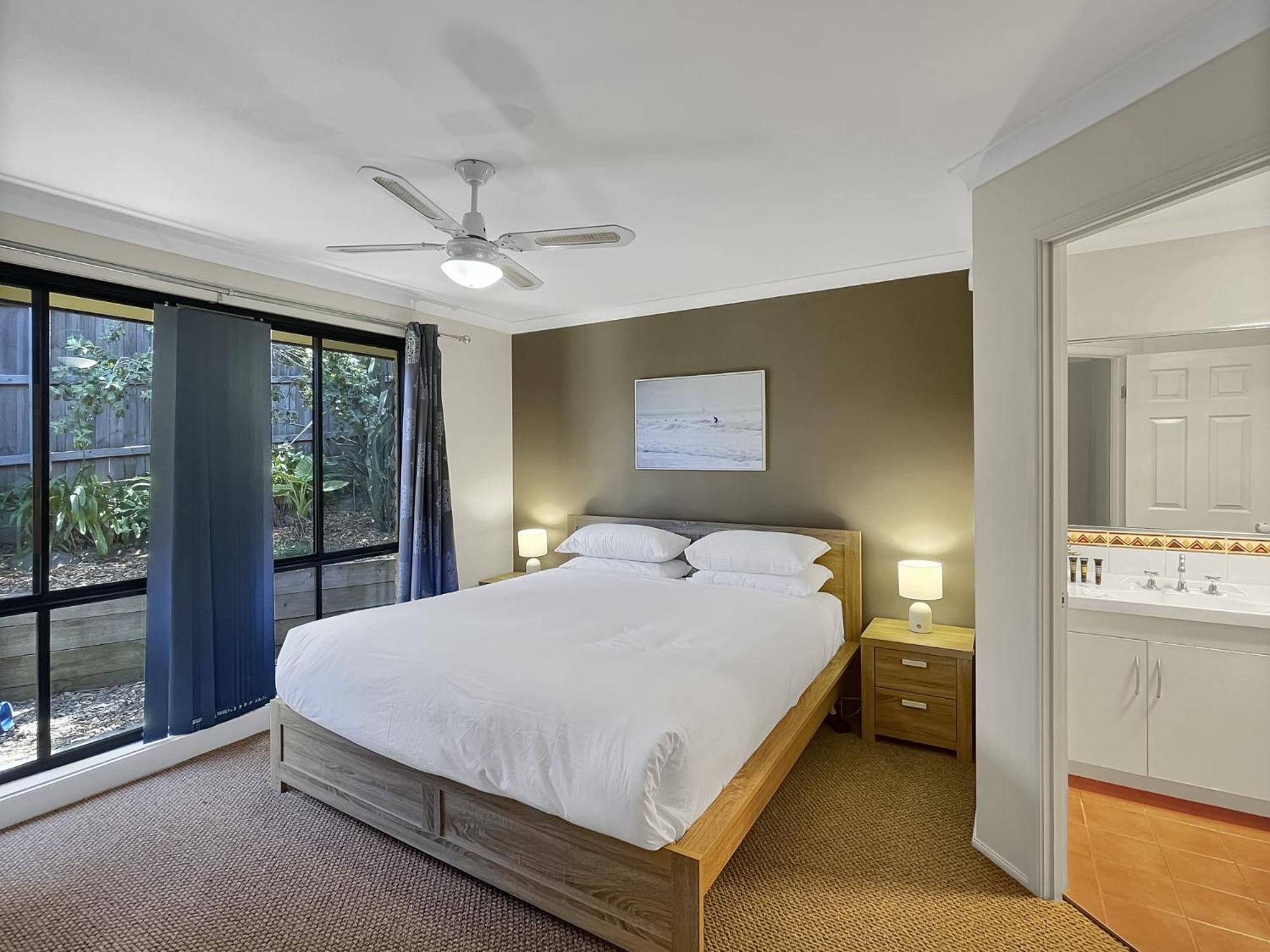 Our Haven: 4-Bed Escape Near Beach & Mogo Trails