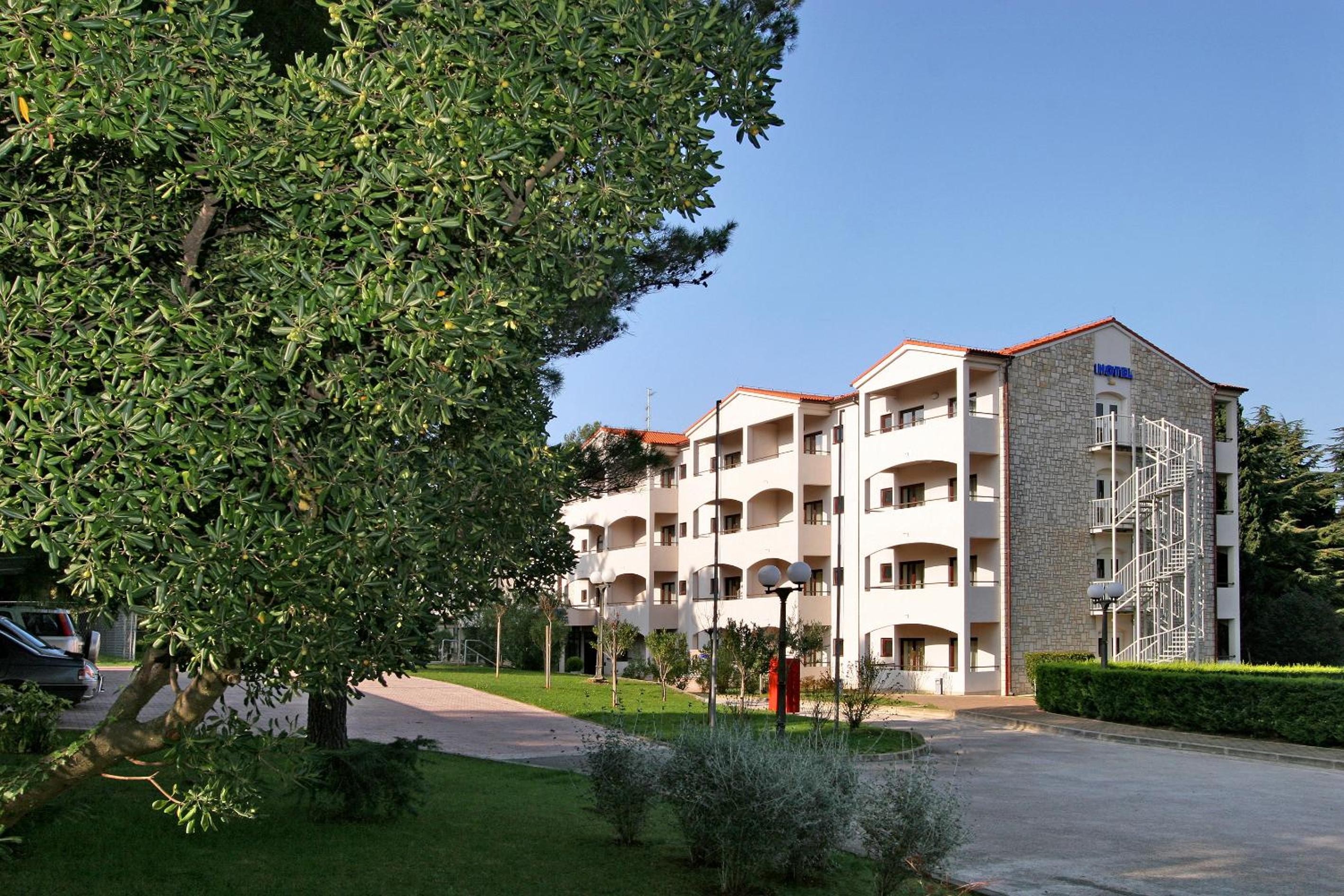 Hotel Flores - Property Image 4