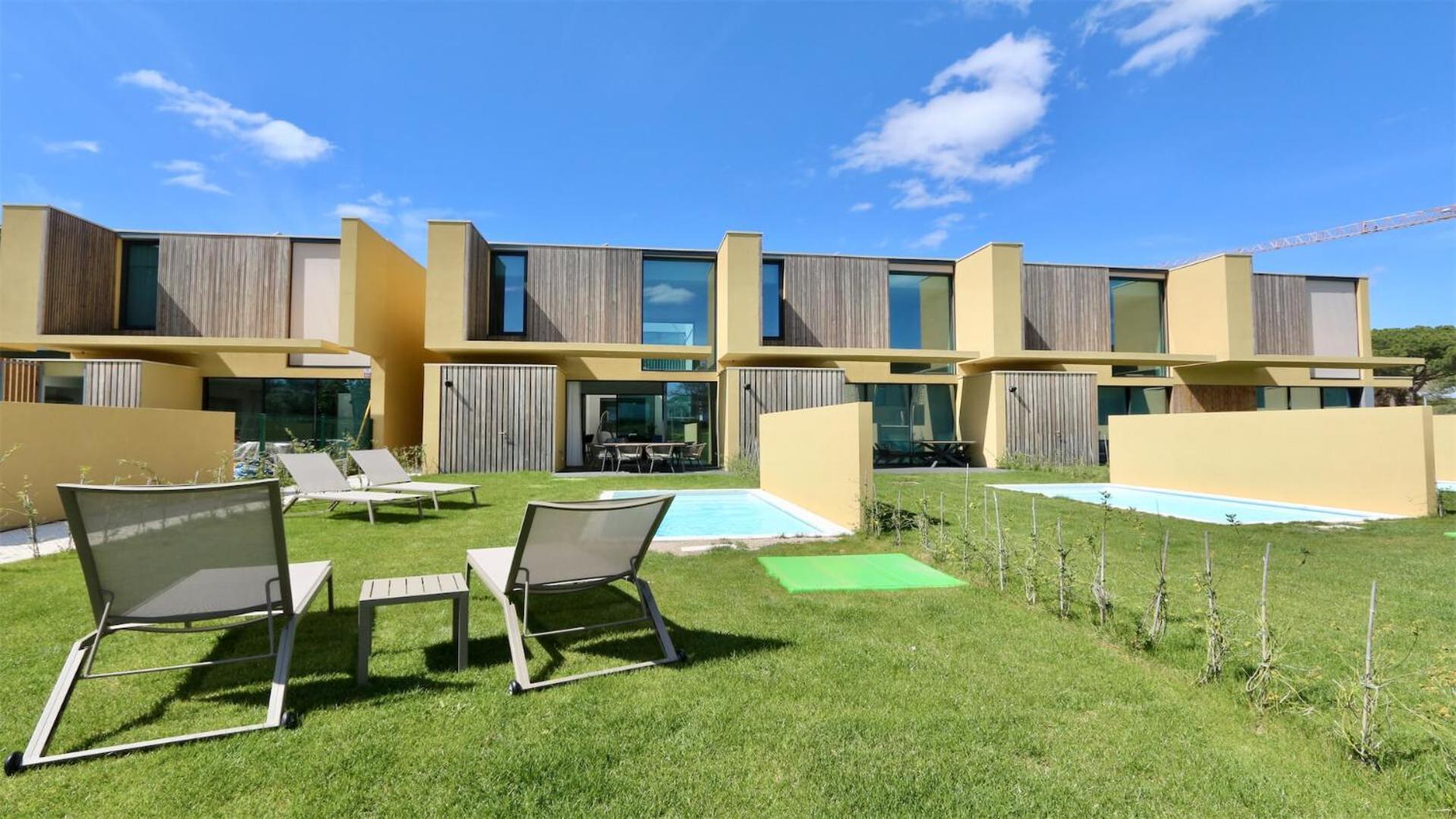 Villa Essence by Clever Details, private pool, central location