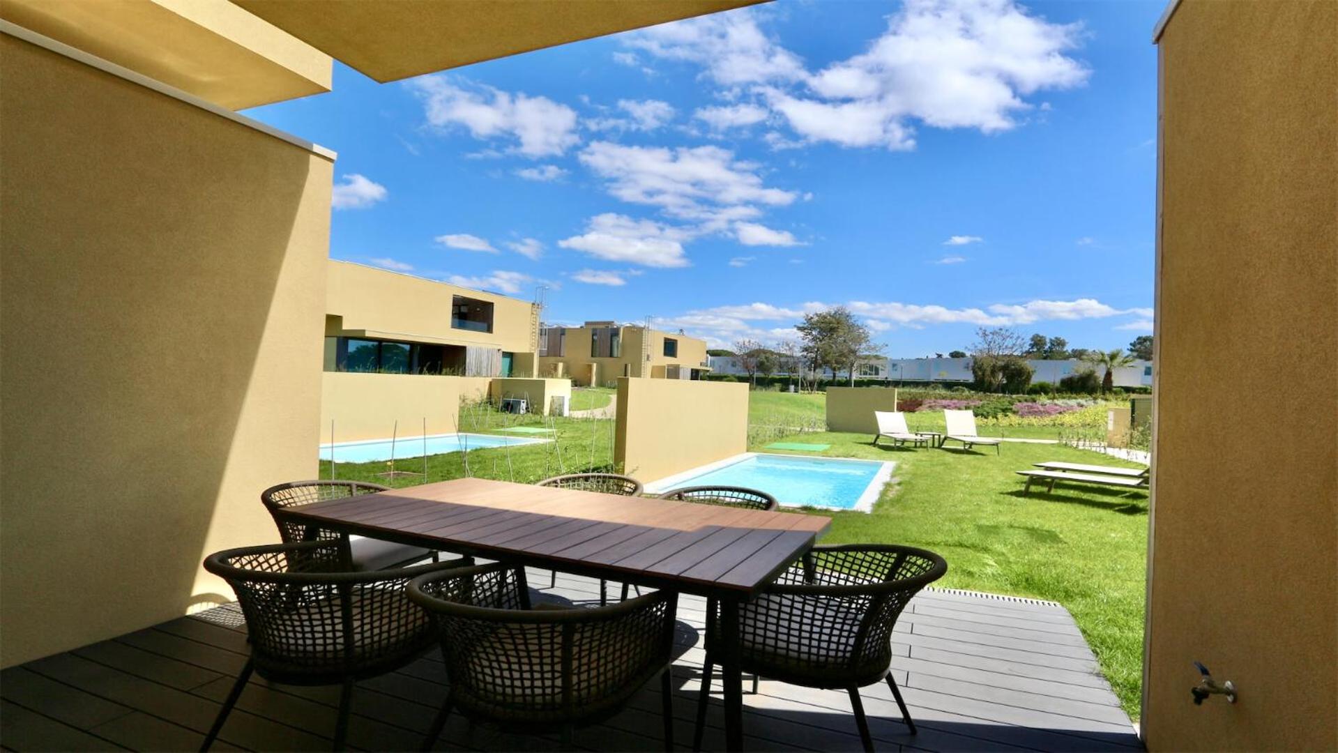 Villa Essence by Clever Details, private pool, central location