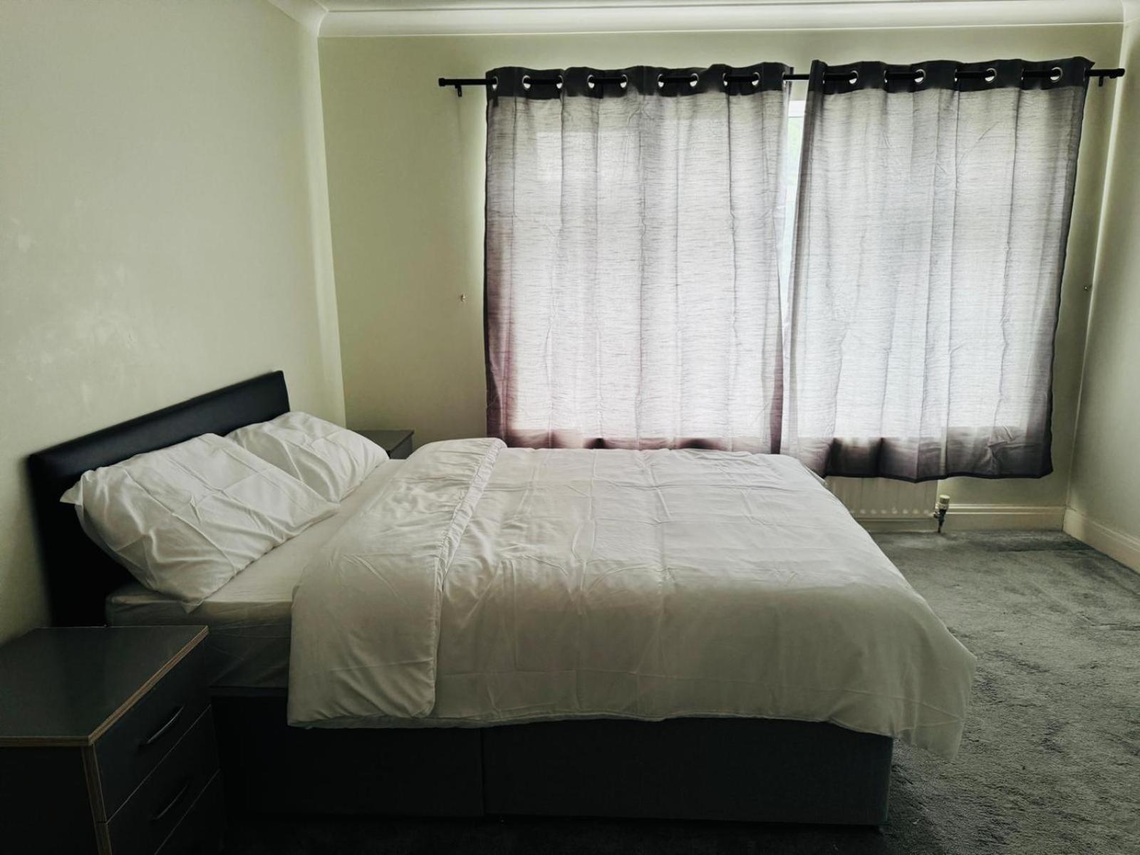 Gordon Avenue Guest House HA7 London