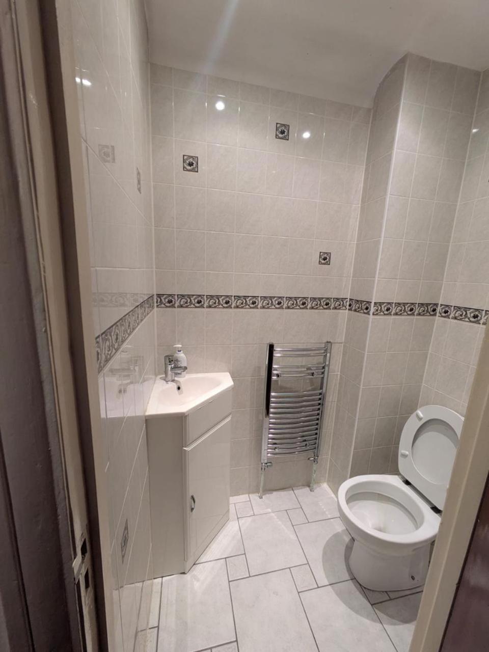 Gordon Avenue Guest House HA7 London