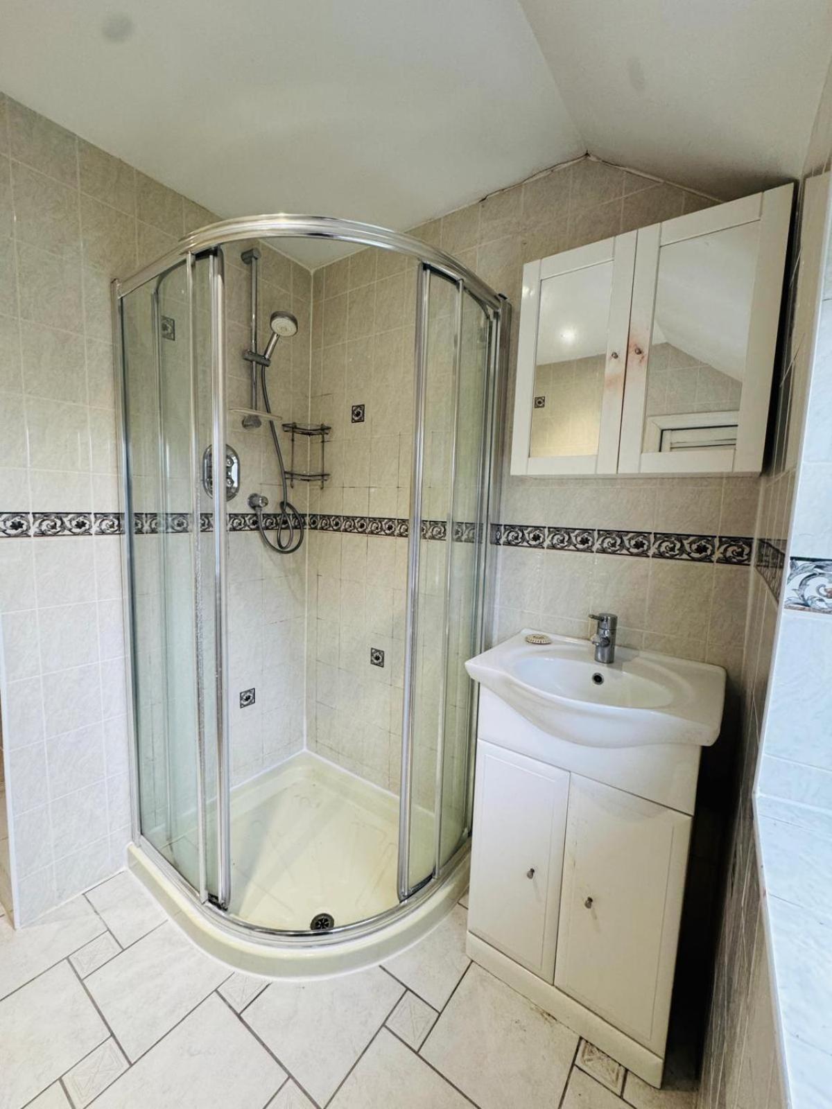 Gordon Avenue Guest House HA7 London