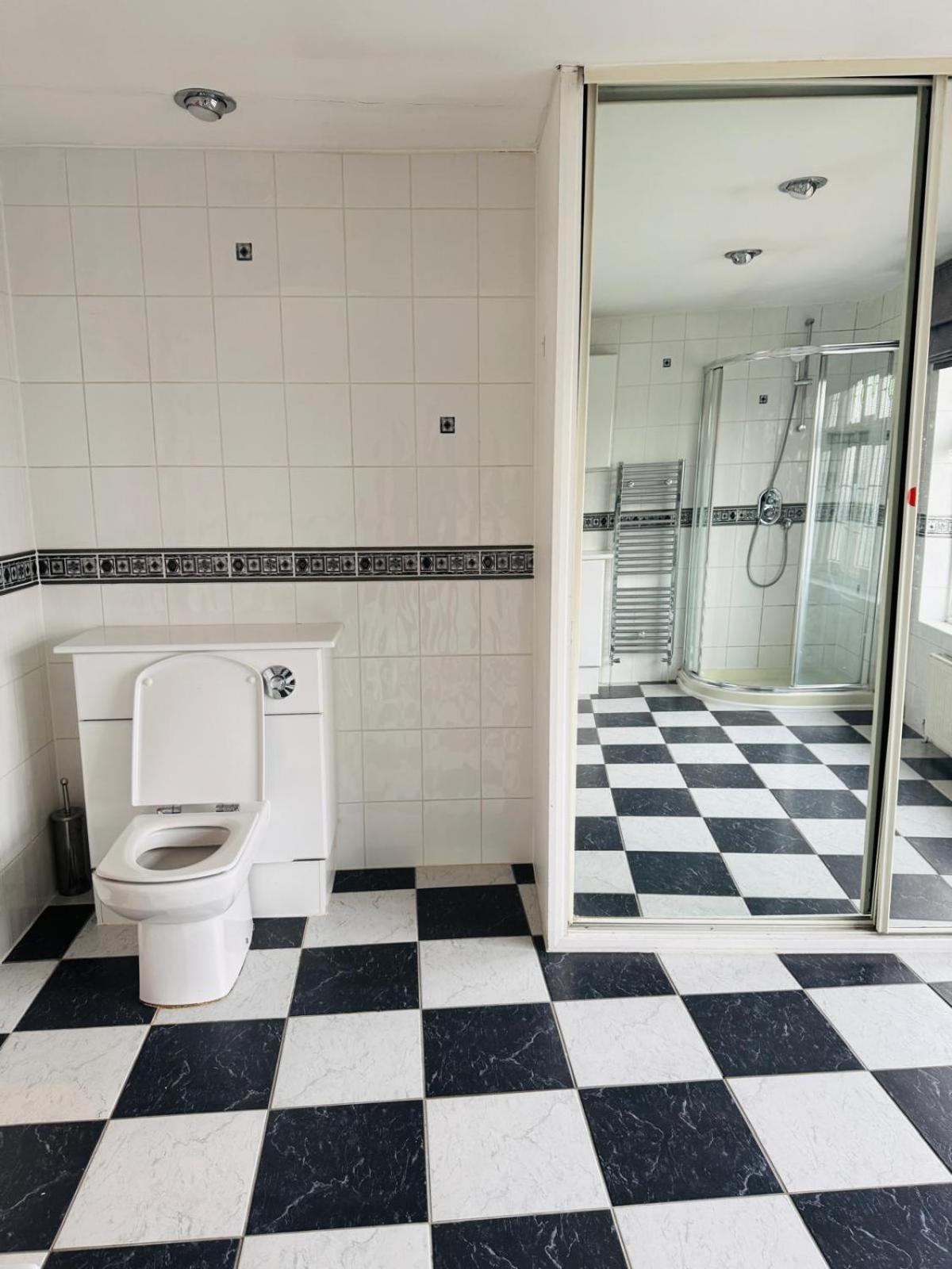 Gordon Avenue Guest House HA7 London