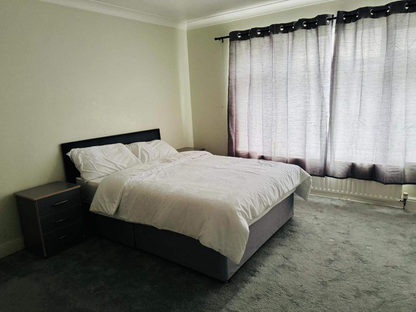 Gordon Avenue Guest House HA7 London
