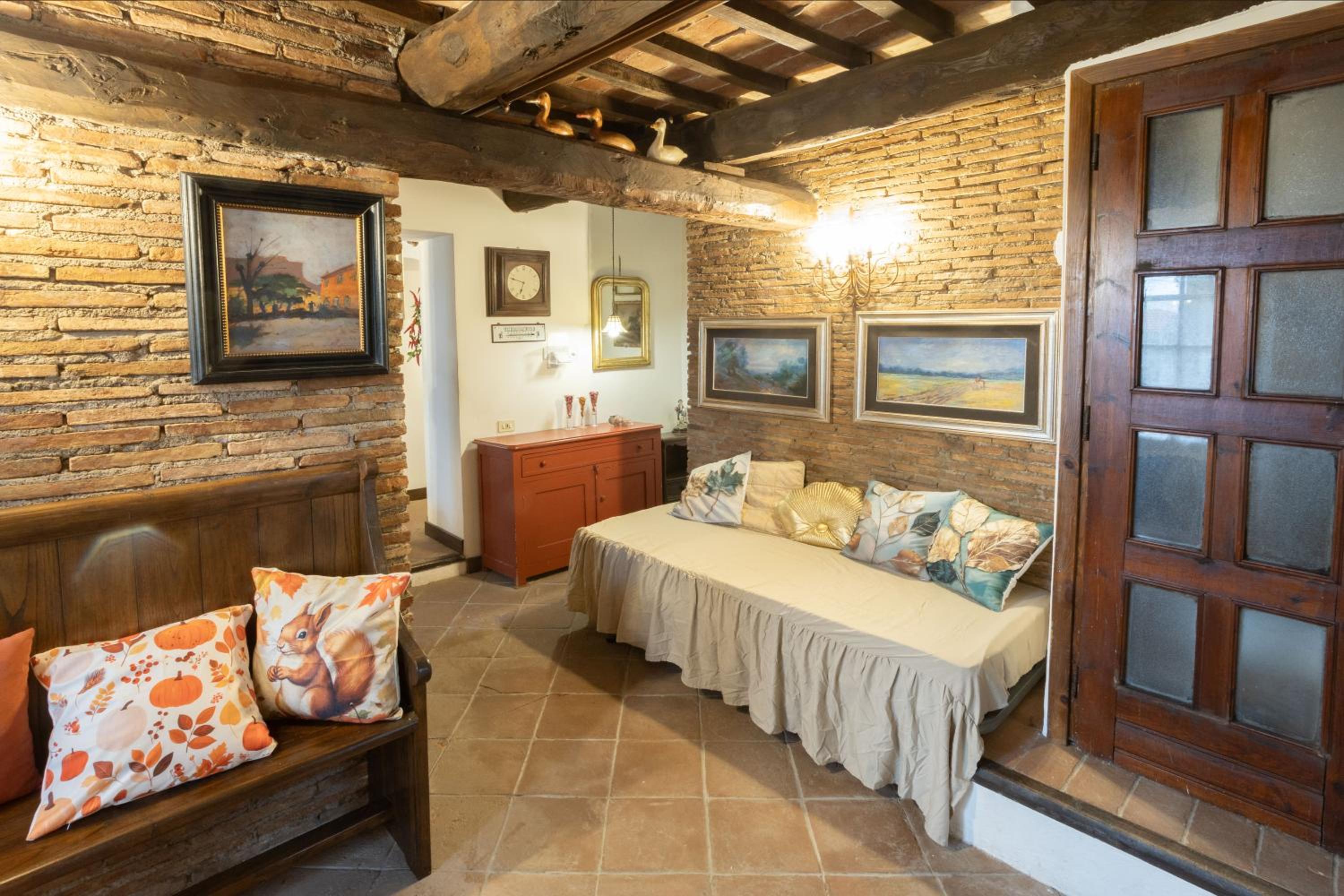 GiuMa Tuscany Historic Country House with Patio near Saturnia Hot Springs