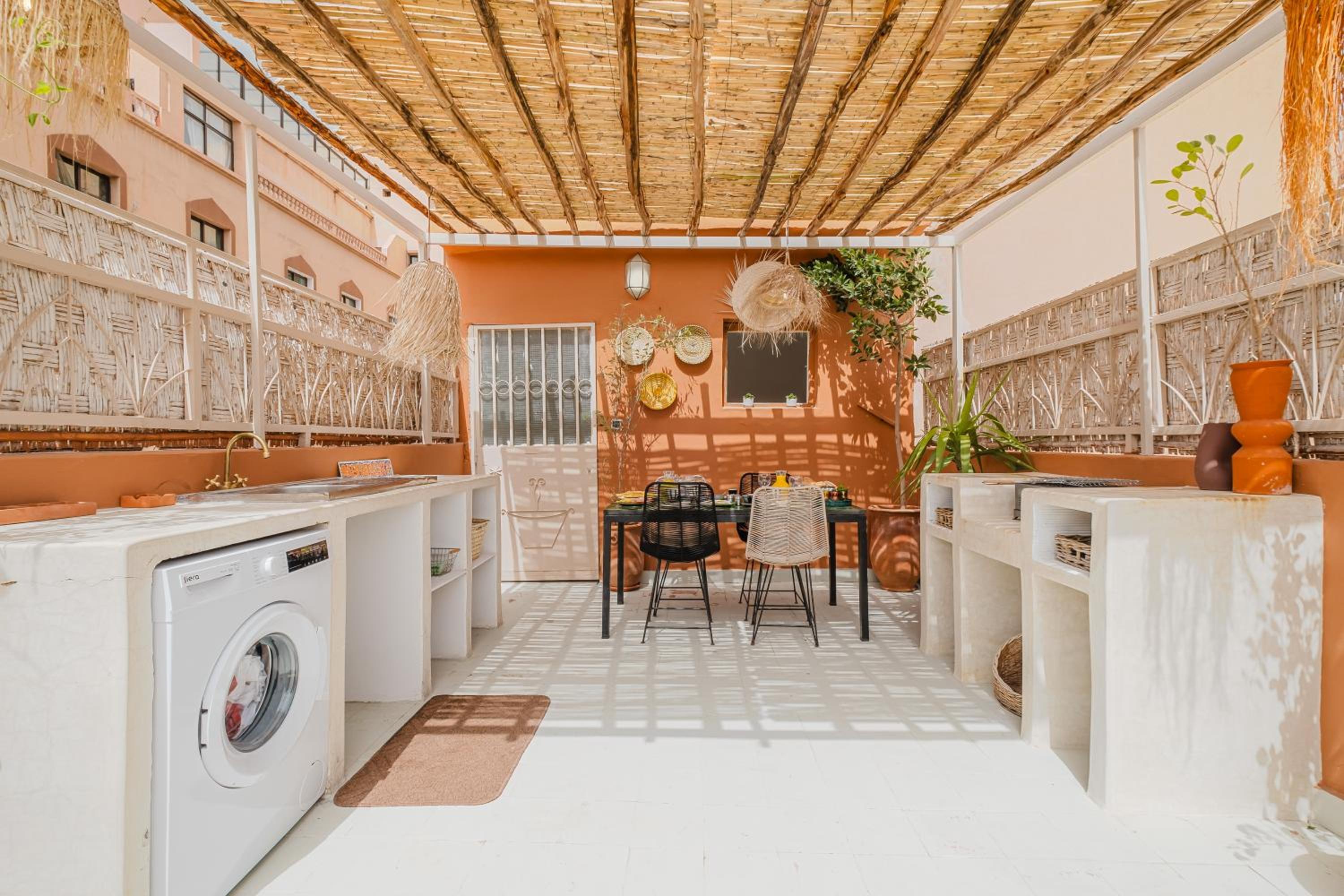 Heart of Gueliz Rooftop Terrace with Pool and Breakfast Free WiFi 3 Bedrooms