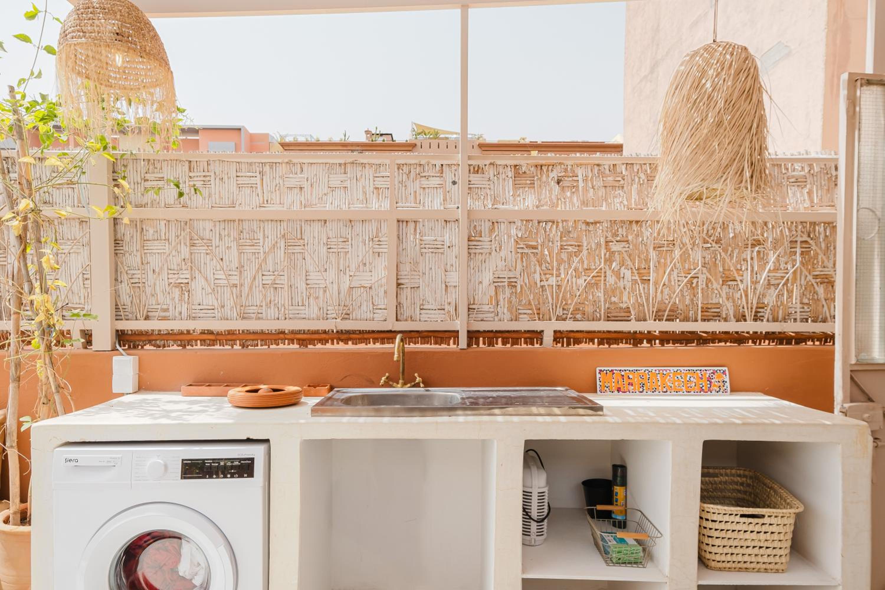 Heart of Gueliz Rooftop Terrace with Pool and Breakfast Free WiFi 3 Bedrooms