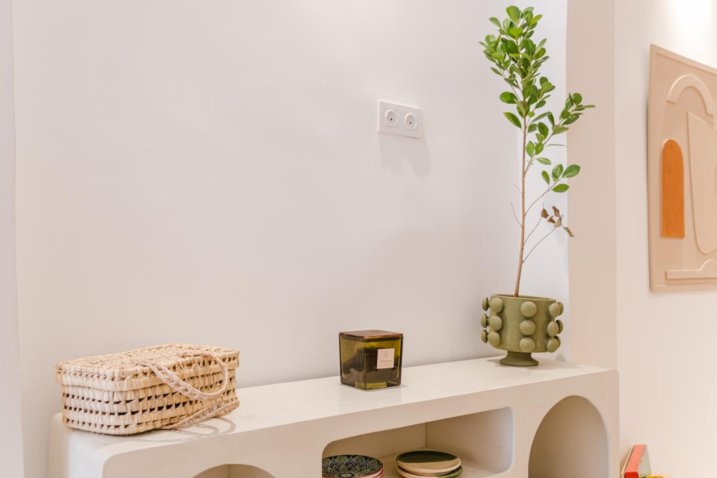 Heart of Gueliz Rooftop Terrace with Pool and Breakfast Free WiFi 3 Bedrooms
