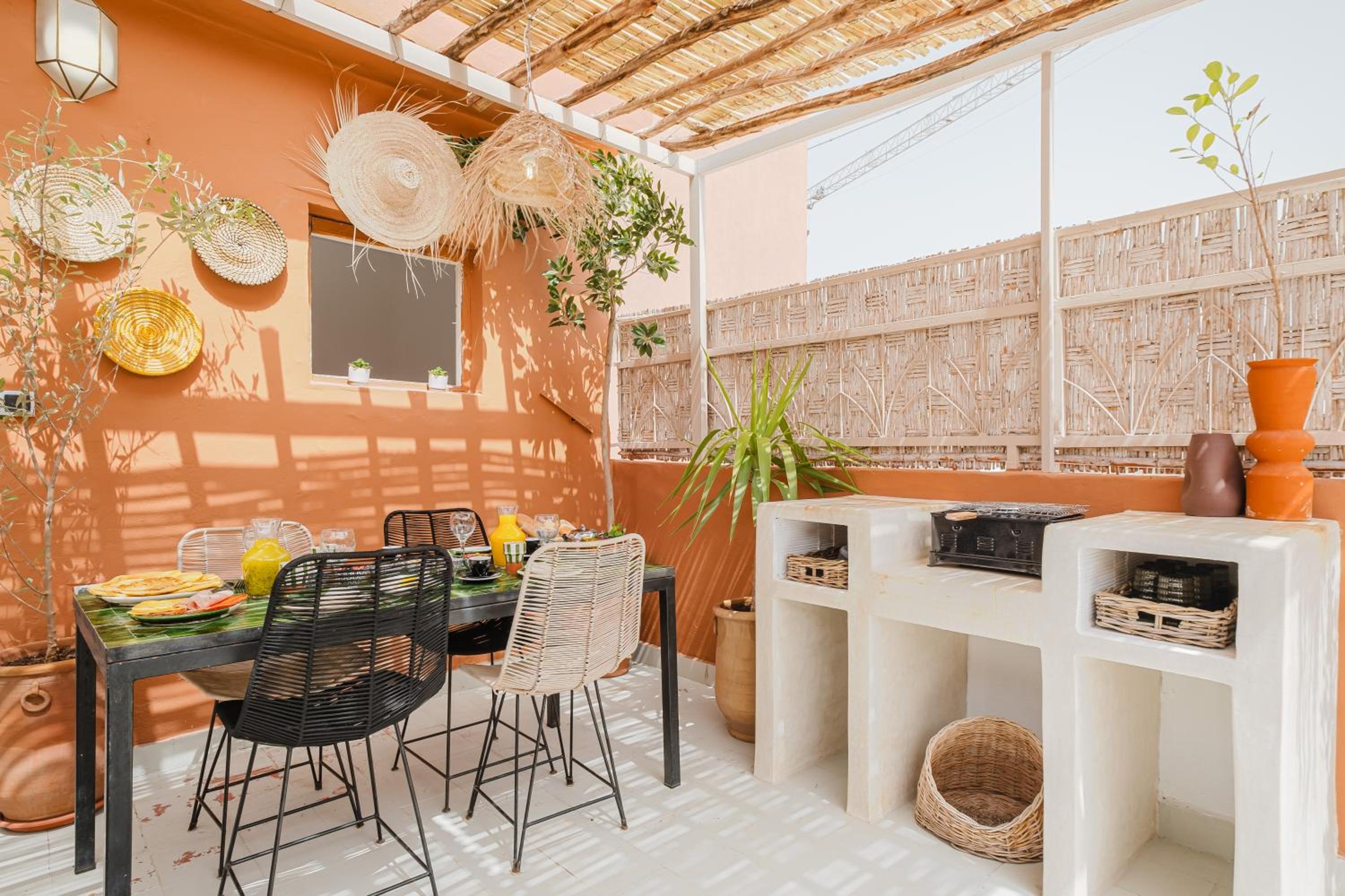 Heart of Gueliz Rooftop Terrace with Pool and Breakfast Free WiFi 3 Bedrooms