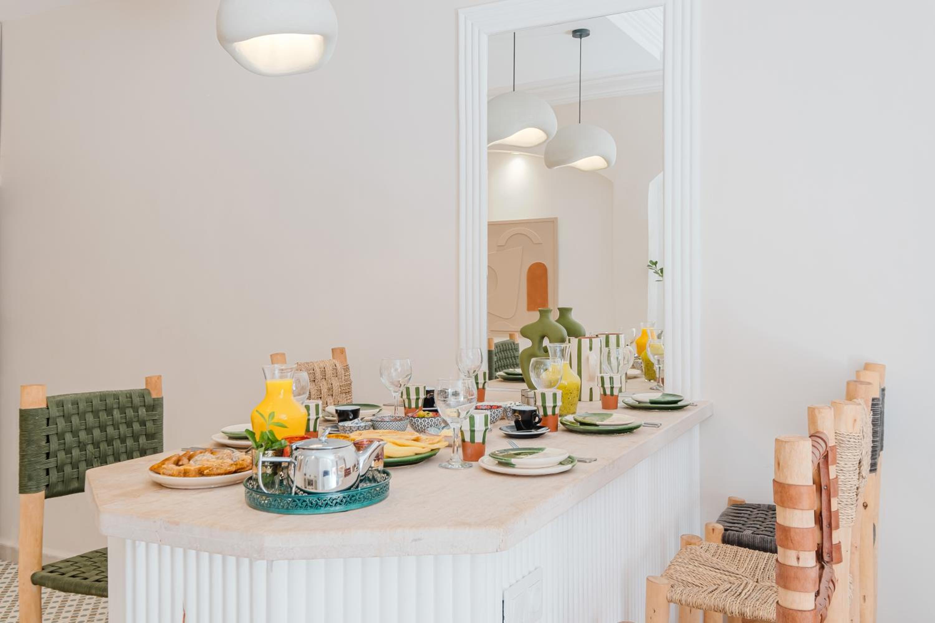 Heart of Gueliz Rooftop Terrace with Pool and Breakfast Free WiFi 3 Bedrooms