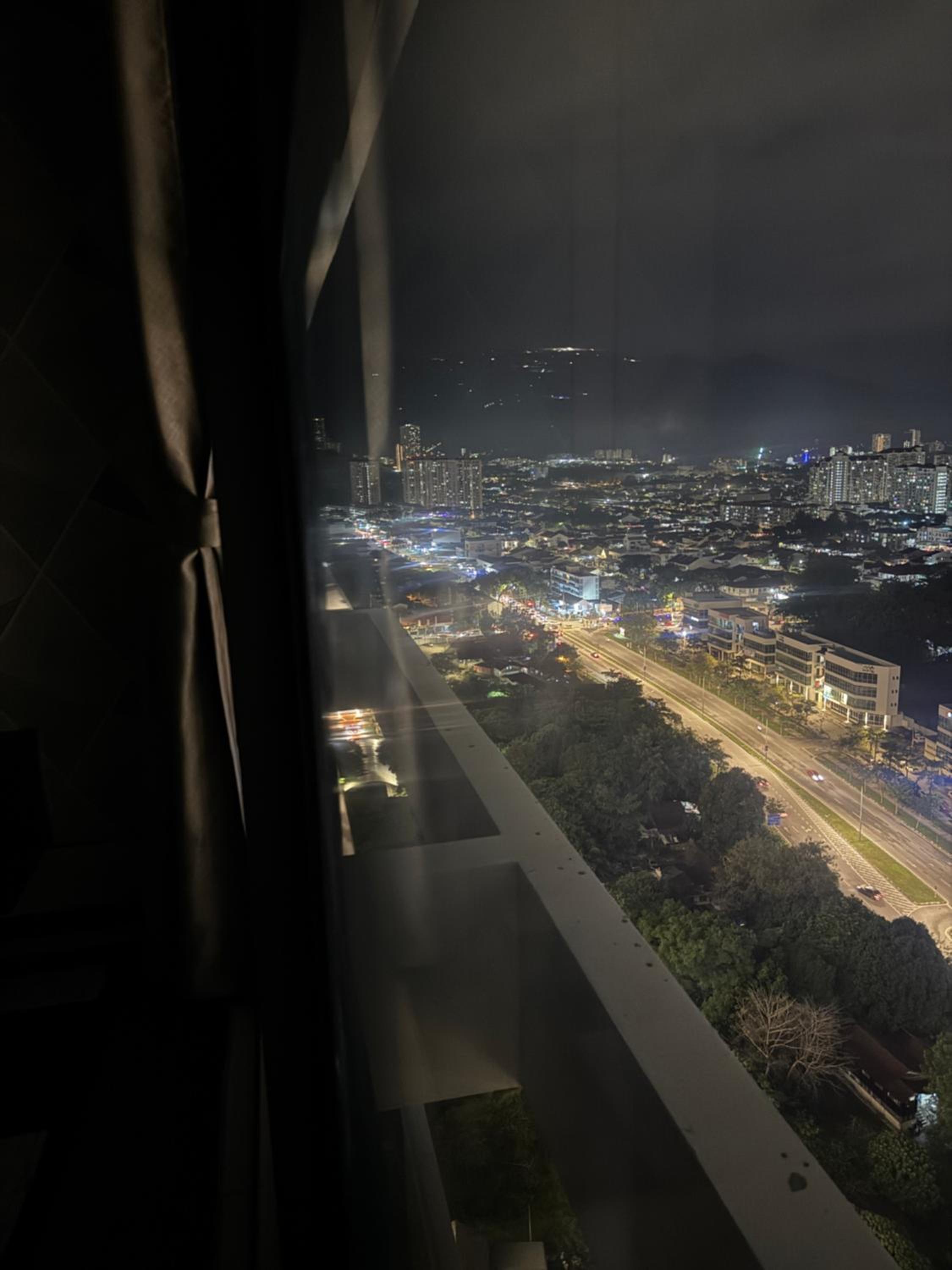 Jac Urban Suites Luxury & Premium Staycation 10pax