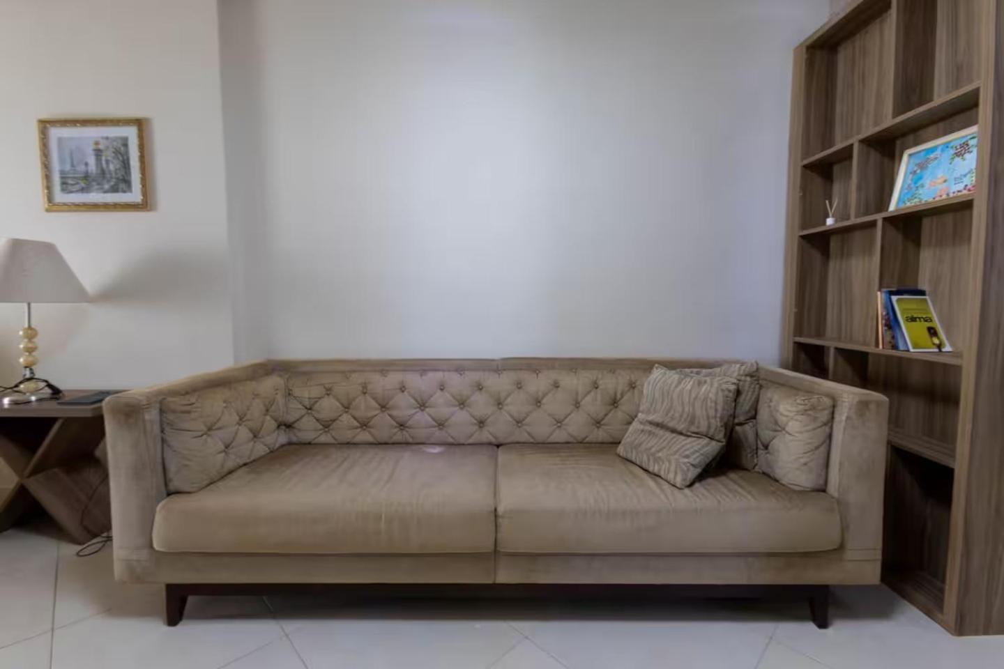 Amplo apto no Forte, Wifi, AR, na quadra da praia