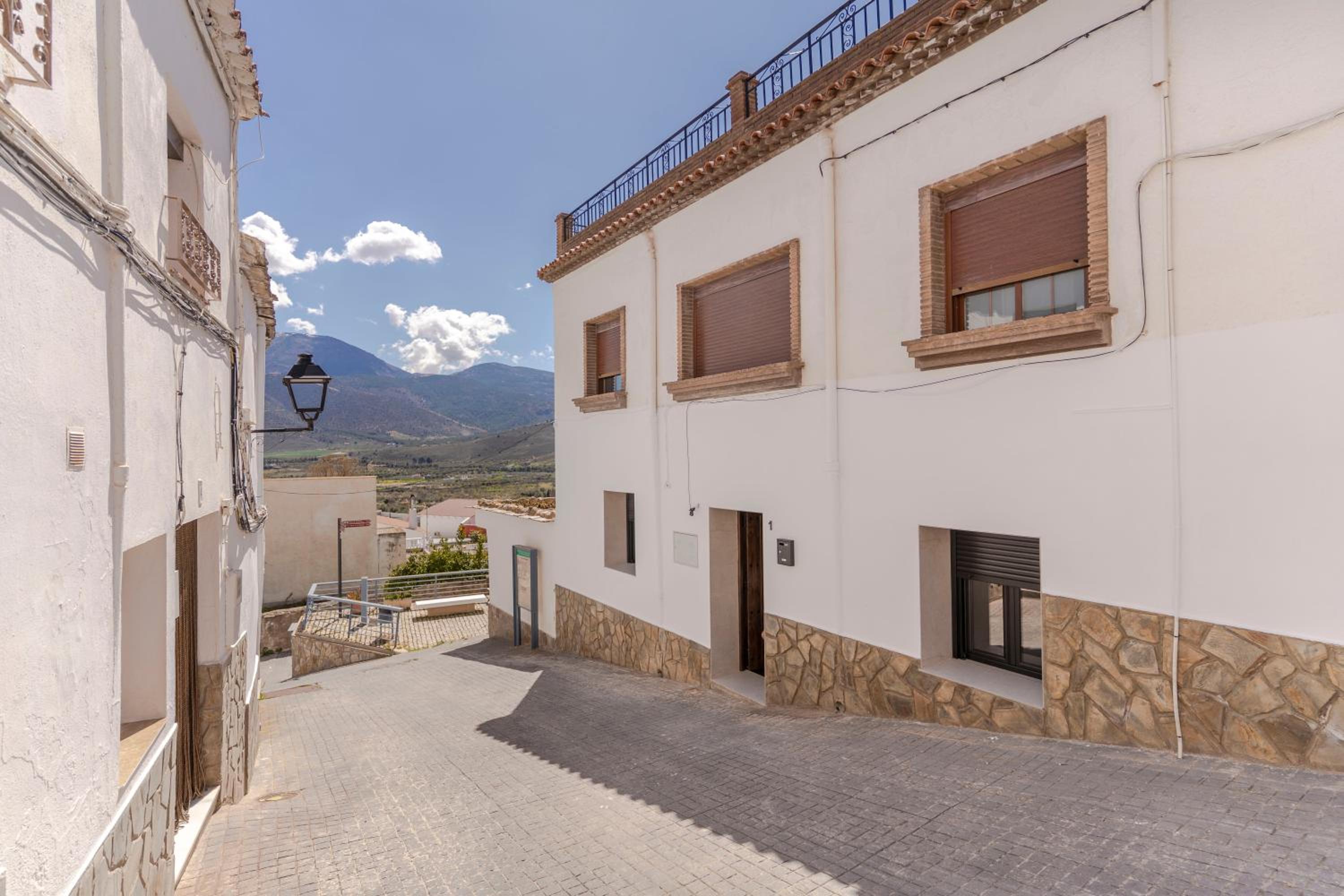 RentitSpain - Laujar de Andarax - Casa Lavadero Historia y Confort