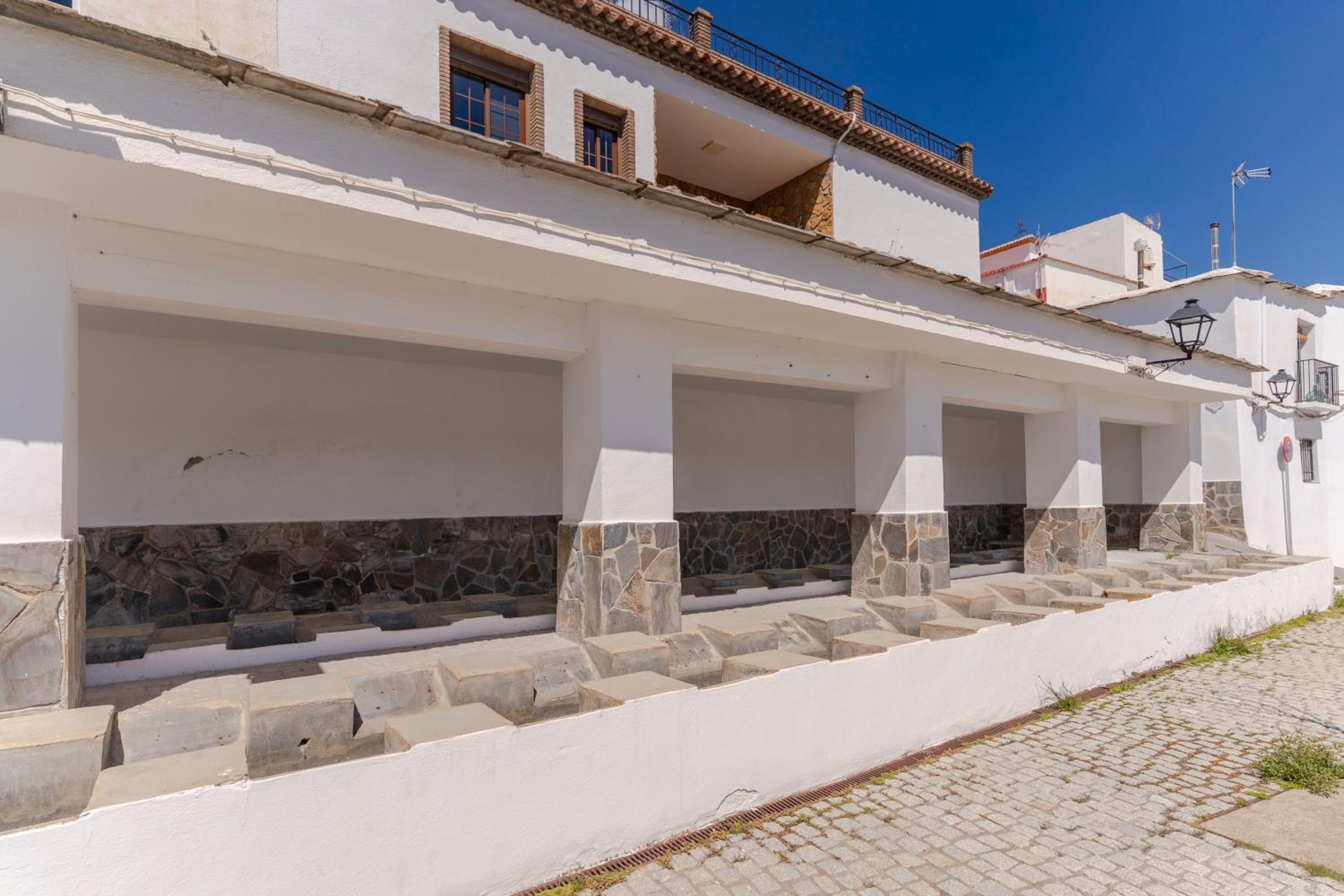 RentitSpain - Laujar de Andarax - Casa Lavadero Historia y Confort