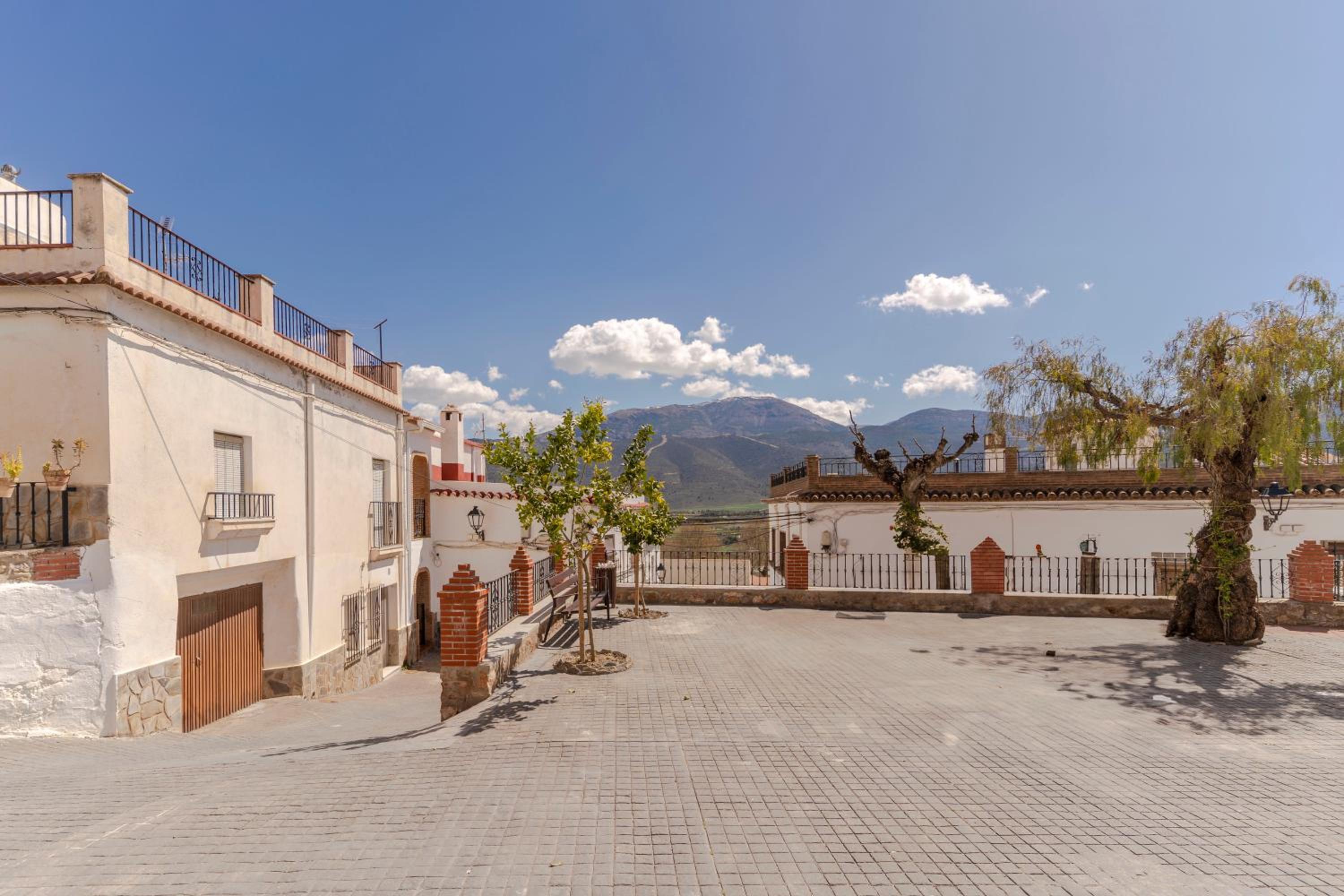 RentitSpain - Laujar de Andarax - Casa Lavadero Historia y Confort