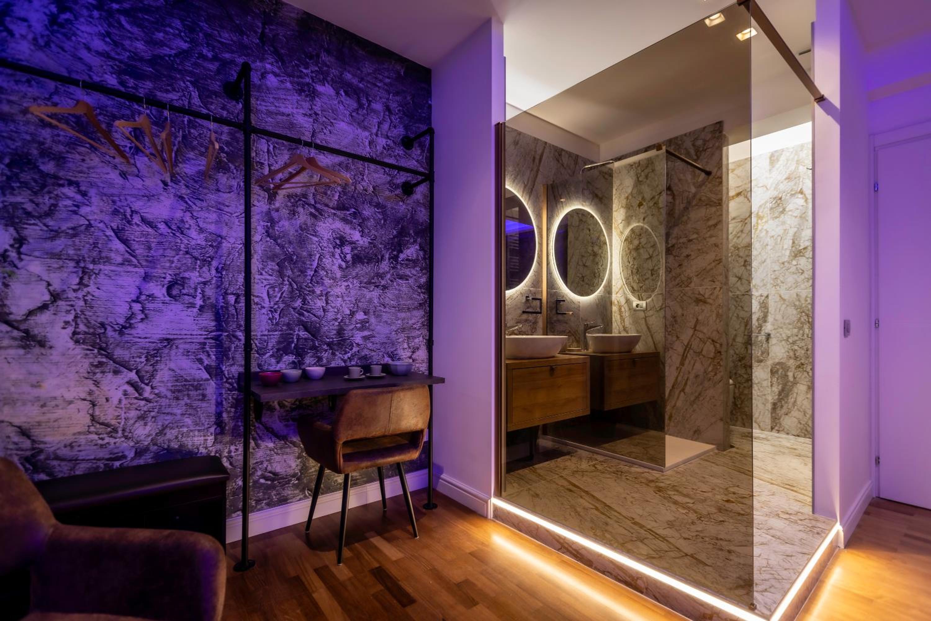 Lyo Sky Rooms