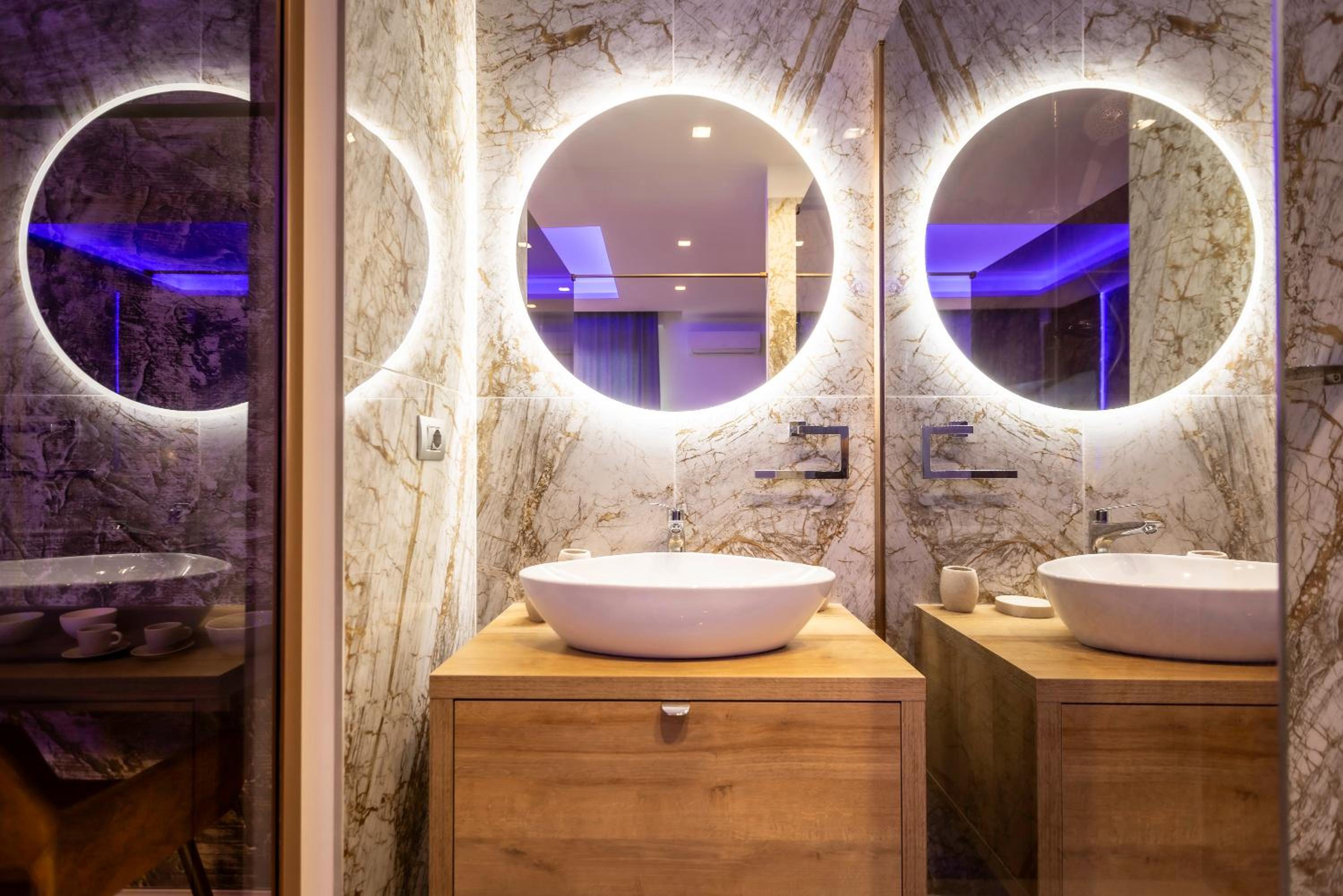 Lyo Sky Rooms