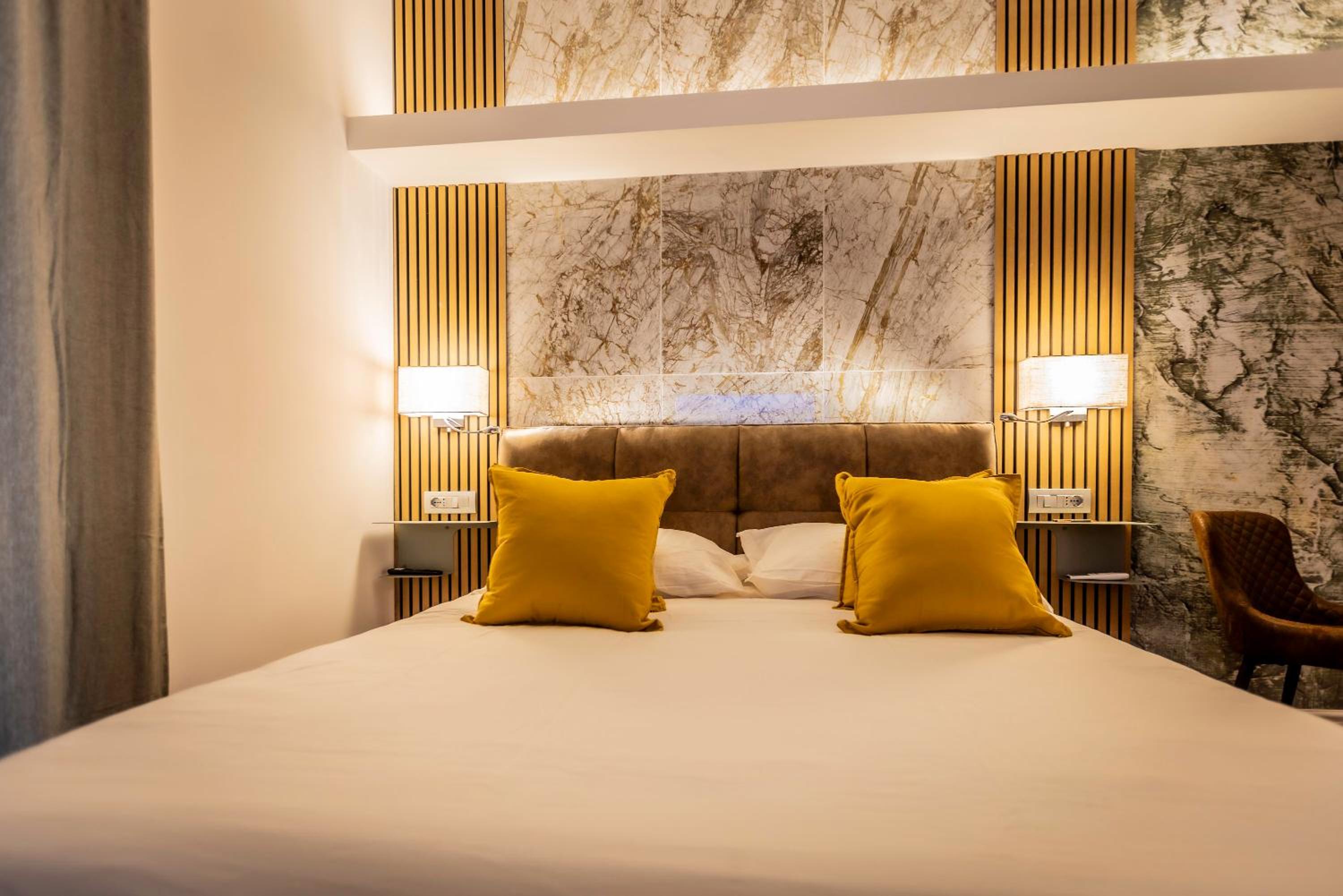 Lyo Sky Rooms