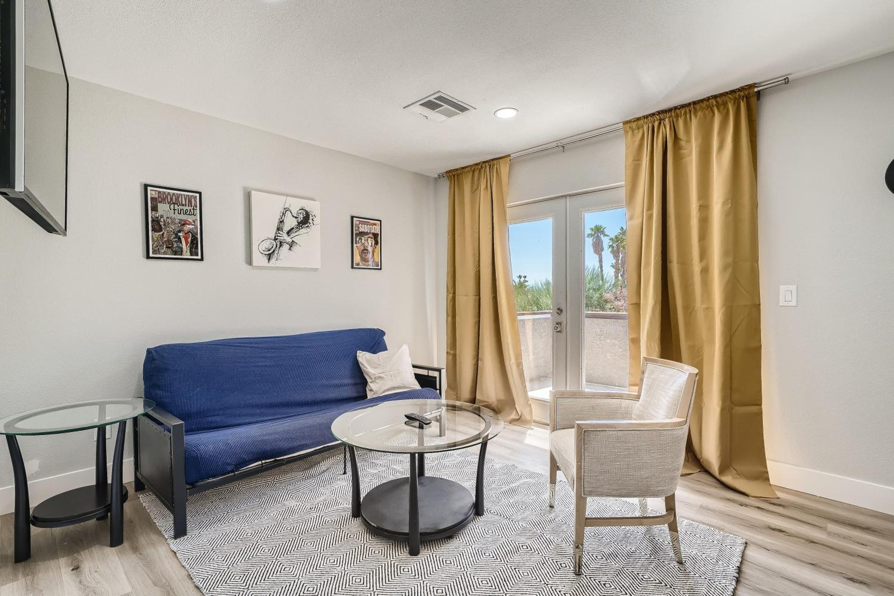 Lux life! Central location for business or play!
