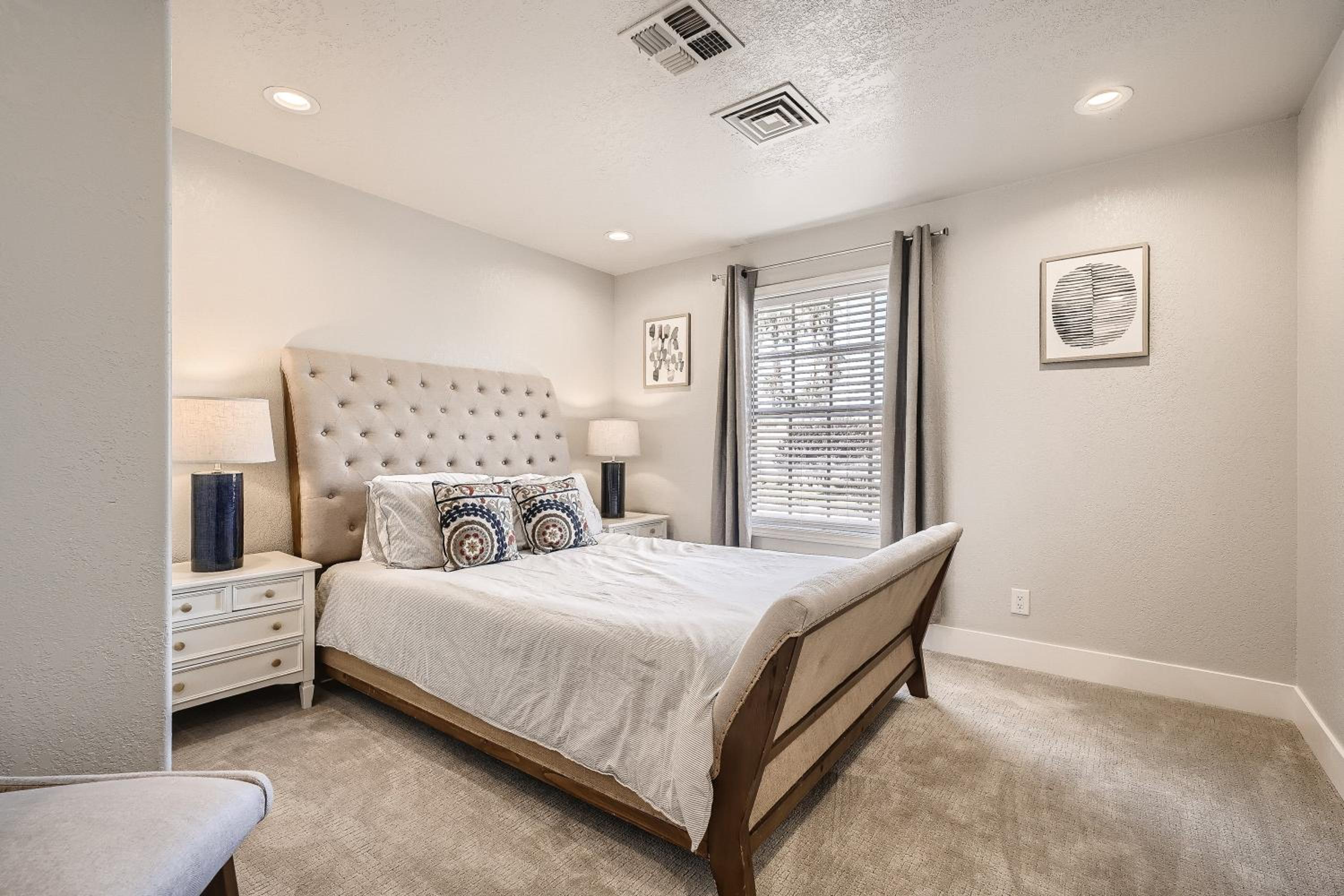 Lux life! Central location for business or play!