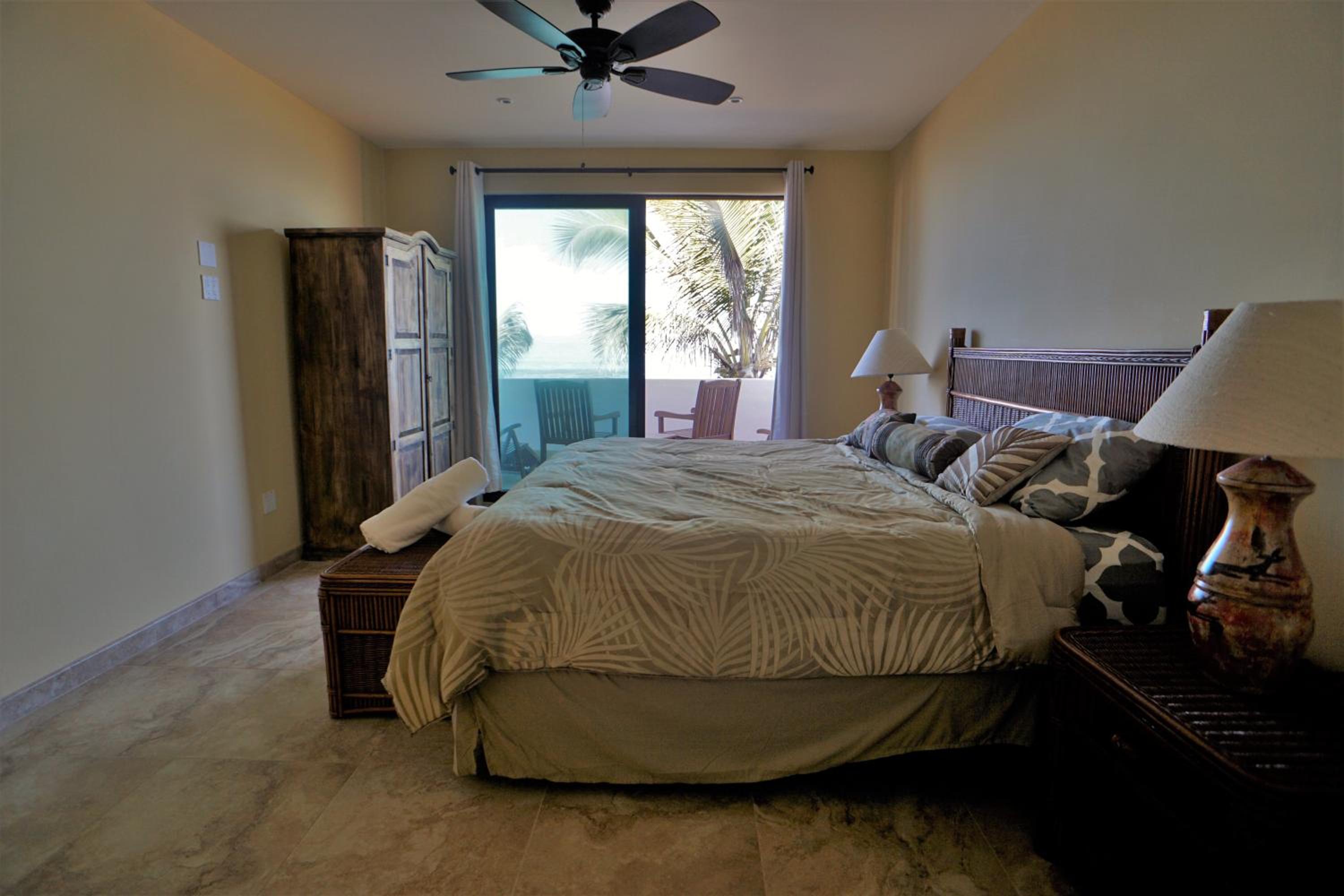 Cerritos Beach Inn