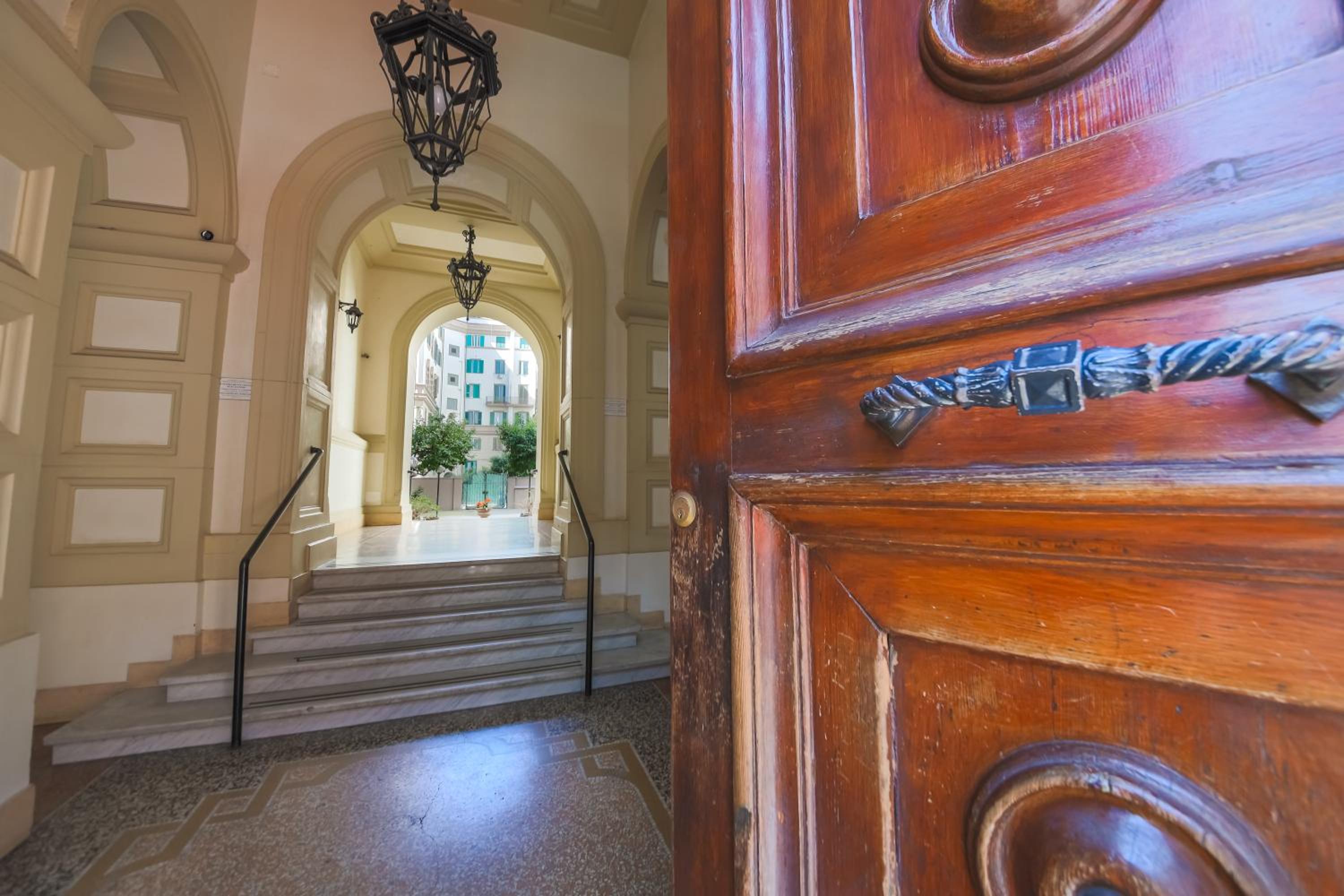 Casa Fen Palazzo Storico - Re di Roma metro A - 2camere2bagni
