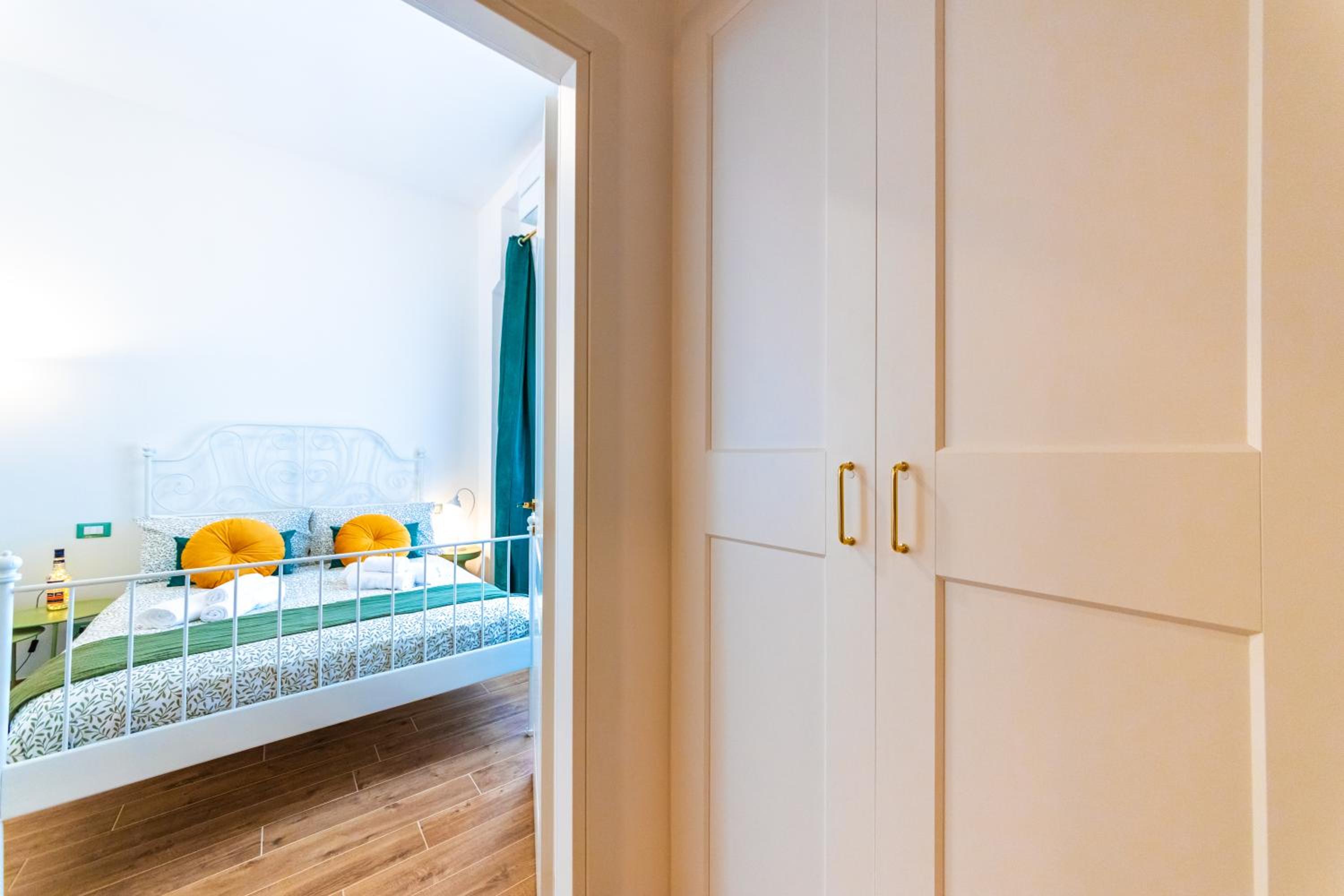 Casa Fen Palazzo Storico - Re di Roma metro A - 2camere2bagni