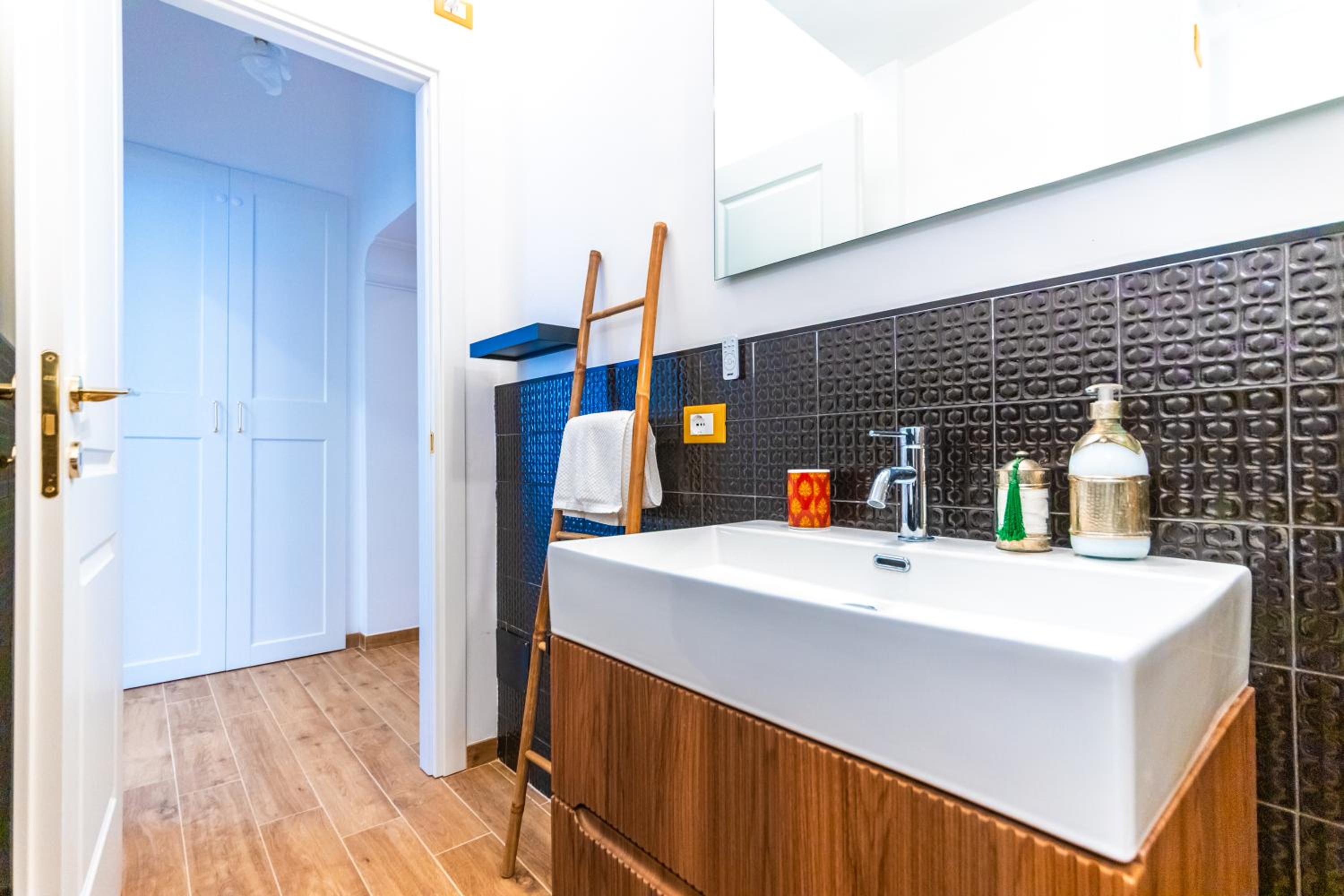 Casa Fen Palazzo Storico - Re di Roma metro A - 2camere2bagni