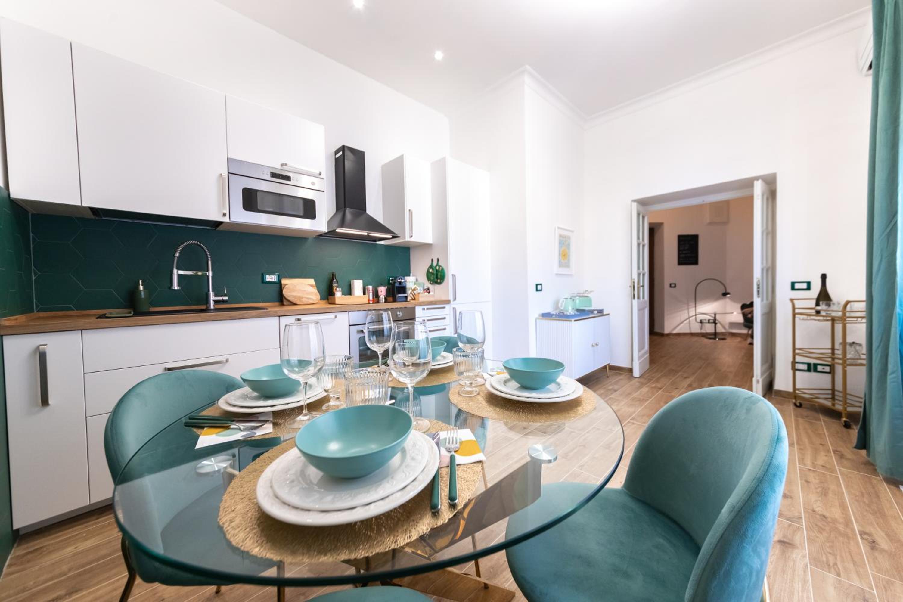 Casa Fen Palazzo Storico - Re di Roma metro A - 2camere2bagni
