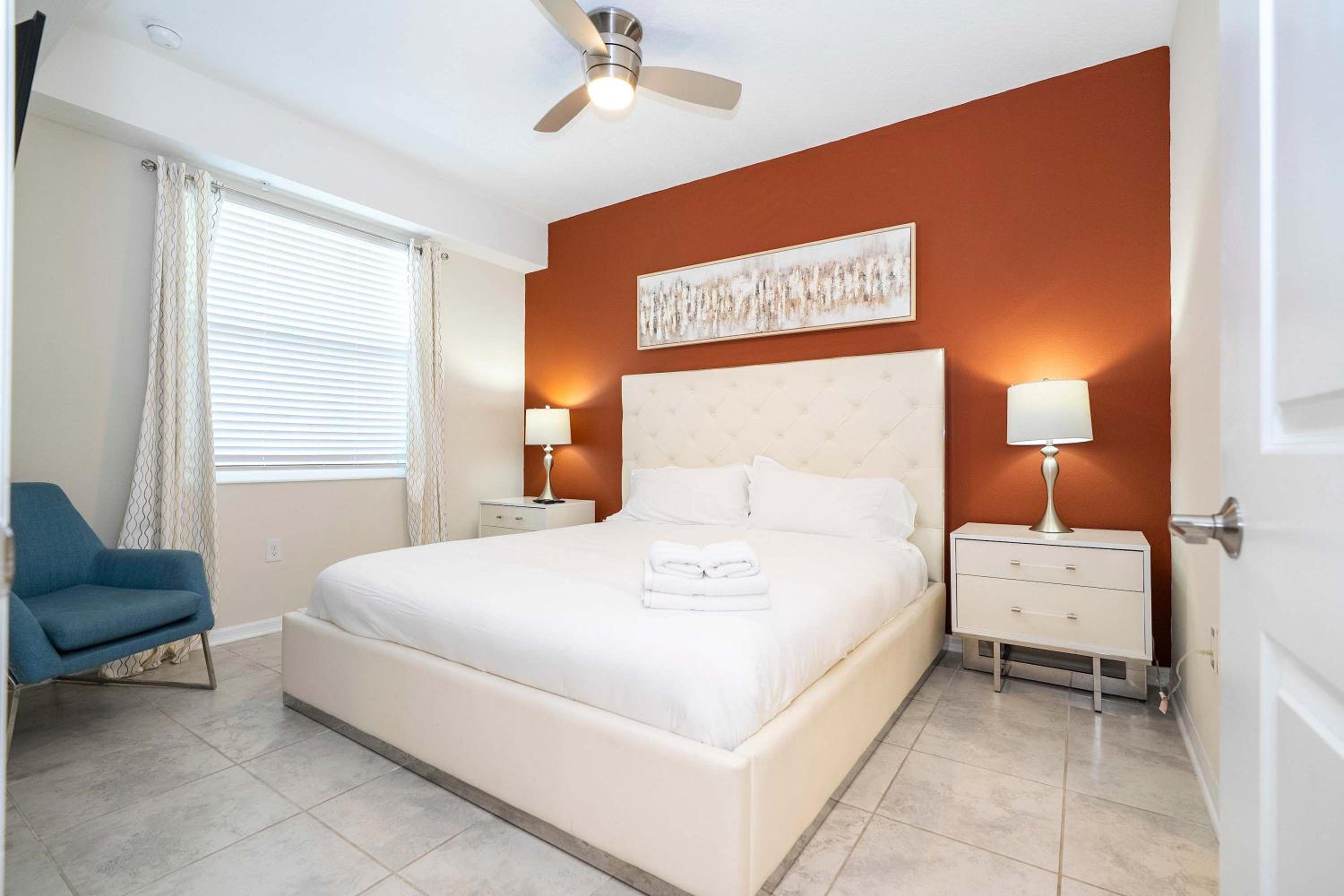 Gorgeous 2Bd Close to Disney at Storey Lake Resort