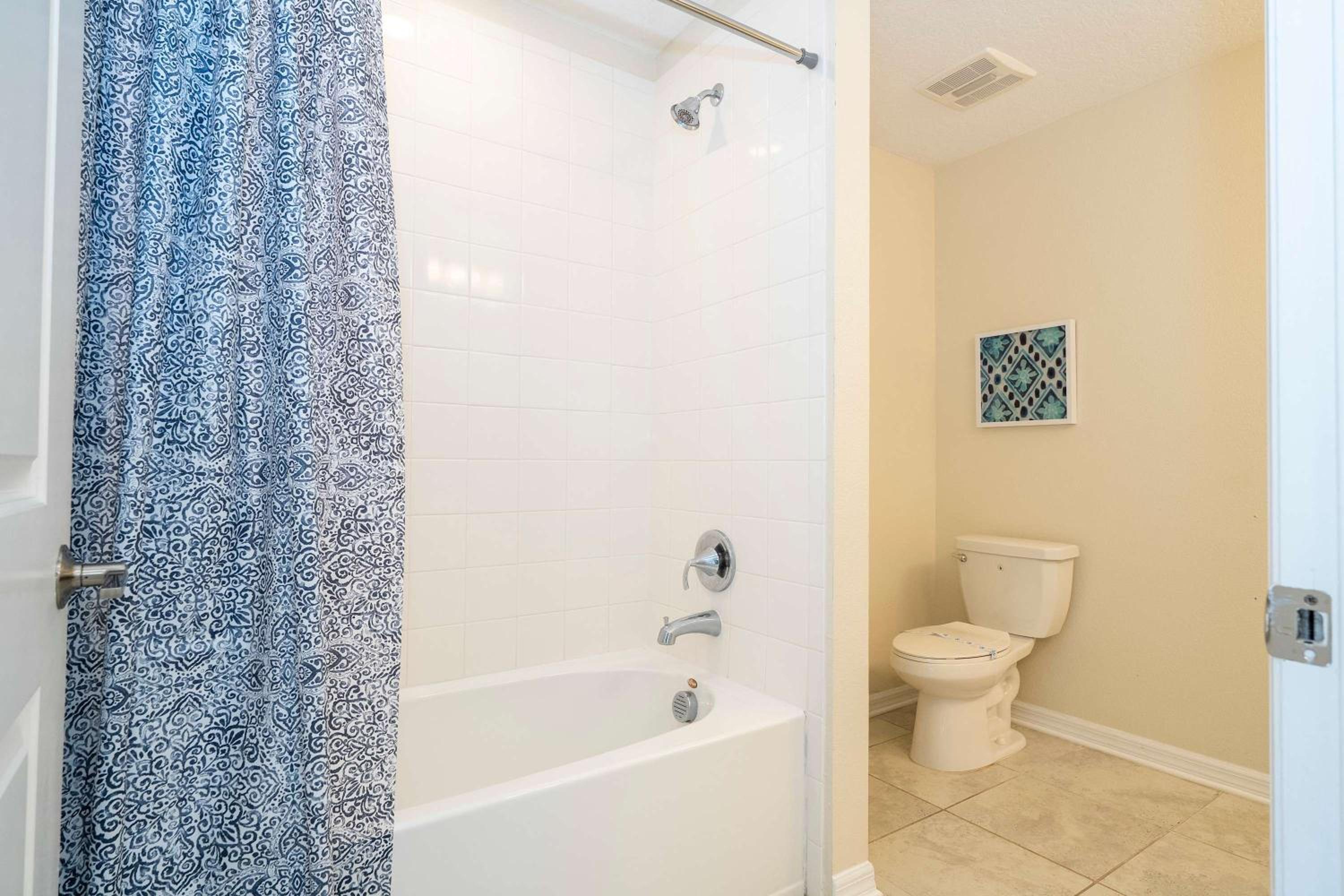 Gorgeous 2Bd Close to Disney at Storey Lake Resort