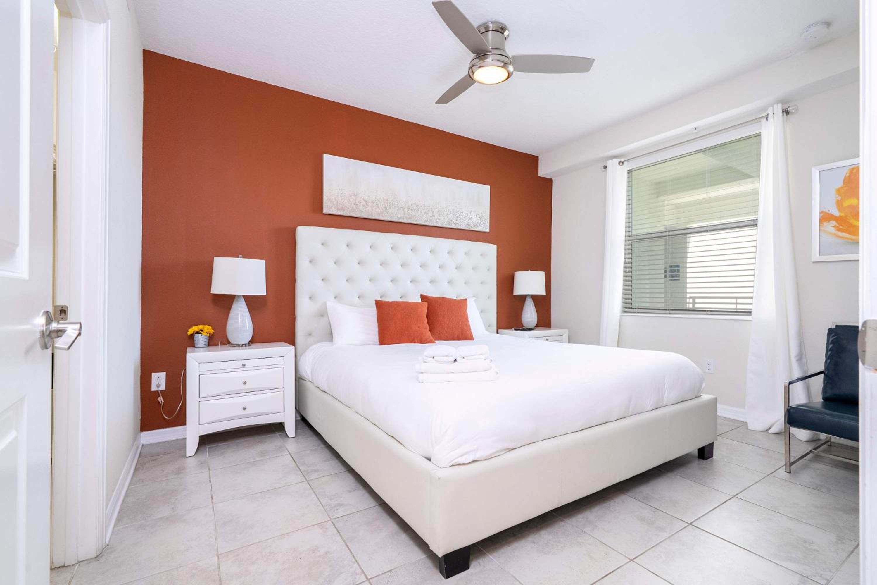 Family Condo 2Bd Close to Disney at Storey Lake Resort