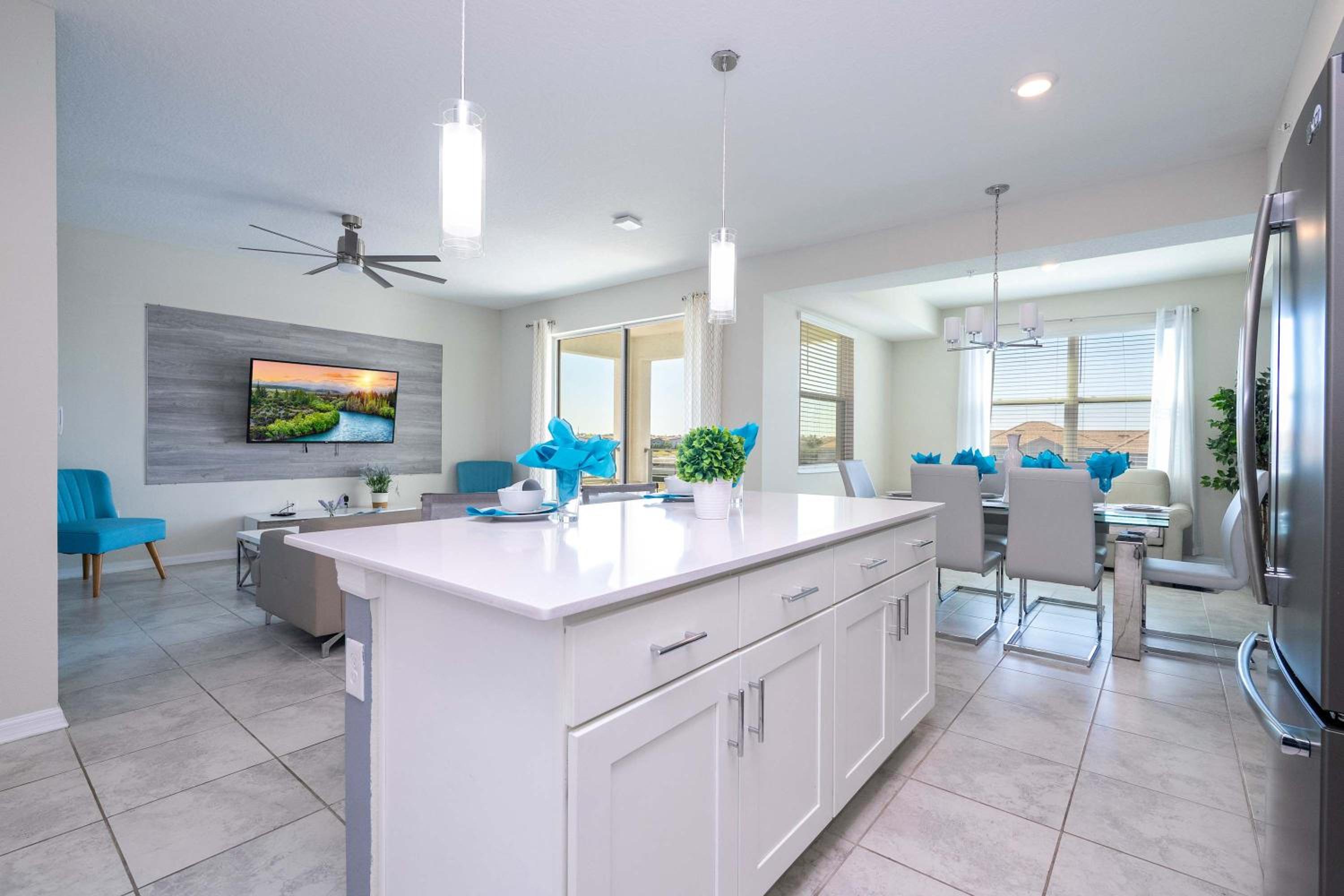 Gorgeous 2Bd Close to Disney at Storey Lake Resort