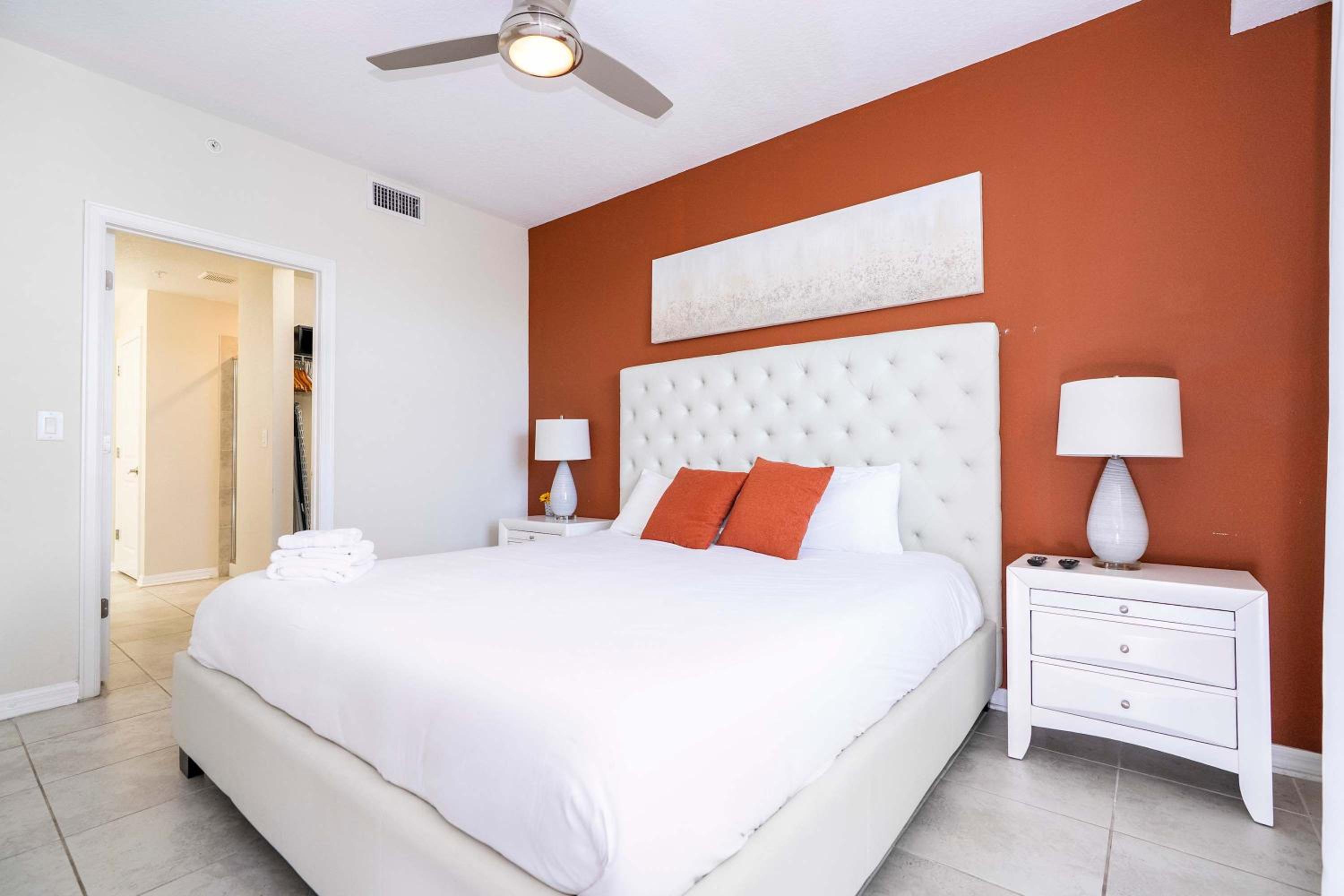 Family Condo 2Bd Close to Disney at Storey Lake Resort