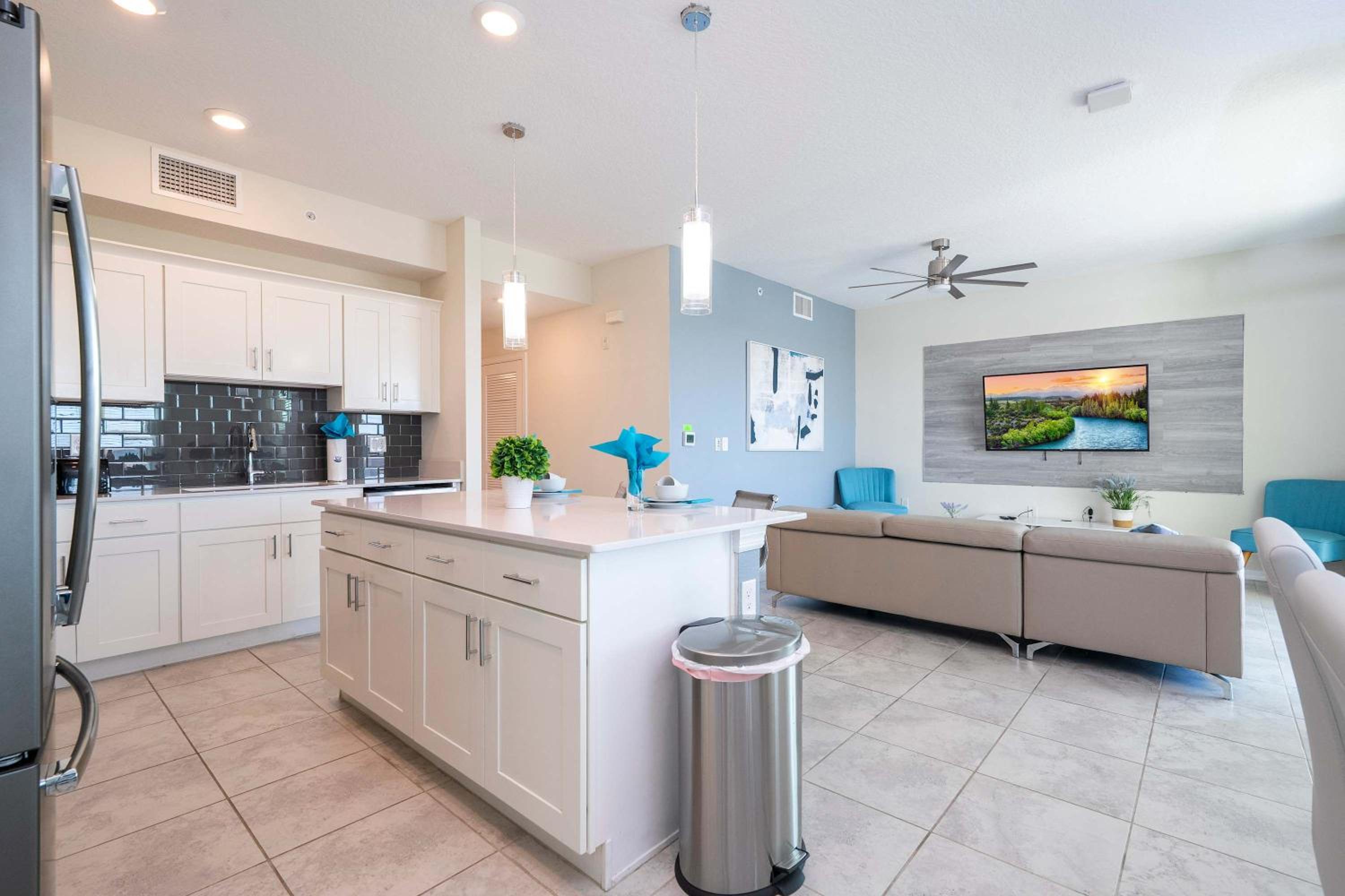 Gorgeous 2Bd Close to Disney at Storey Lake Resort