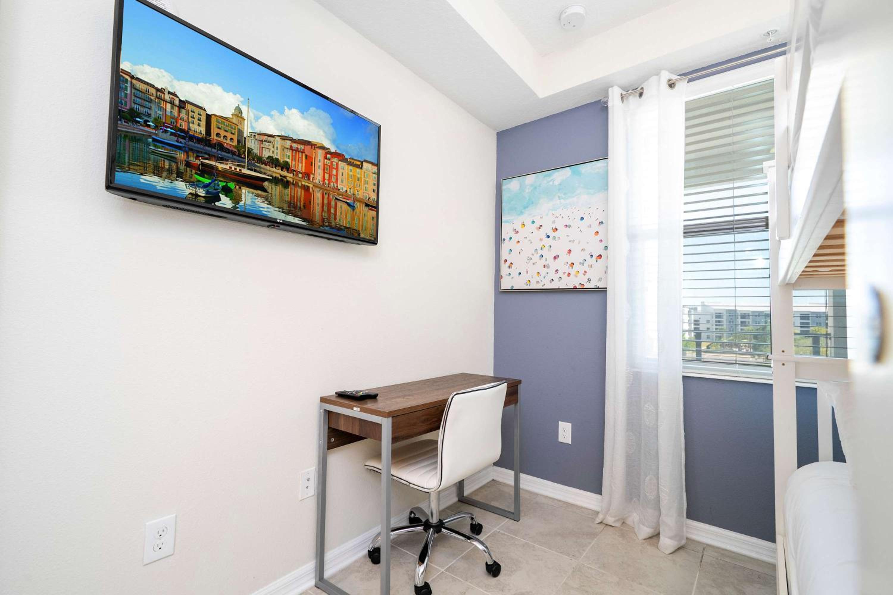 Family Condo 2Bd Close to Disney at Storey Lake Resort