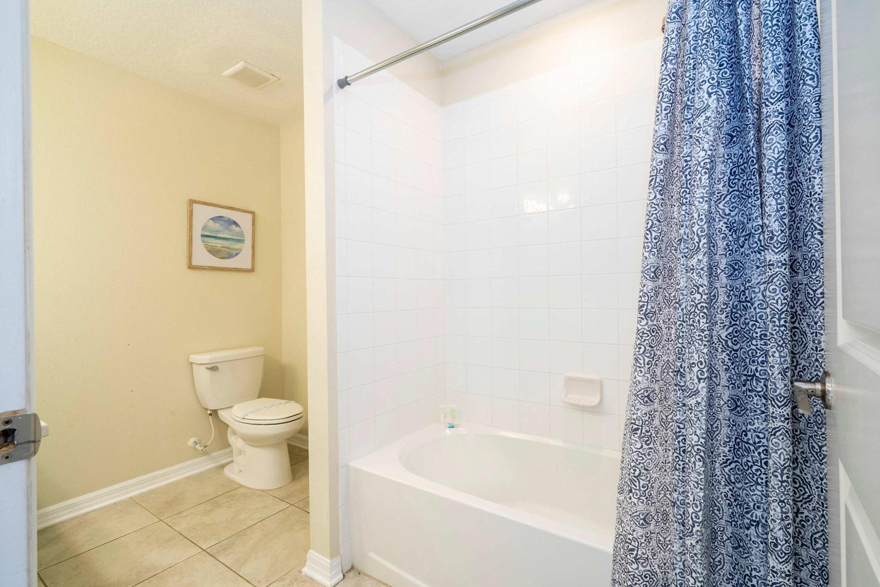 Family Condo 2Bd Close to Disney at Storey Lake Resort