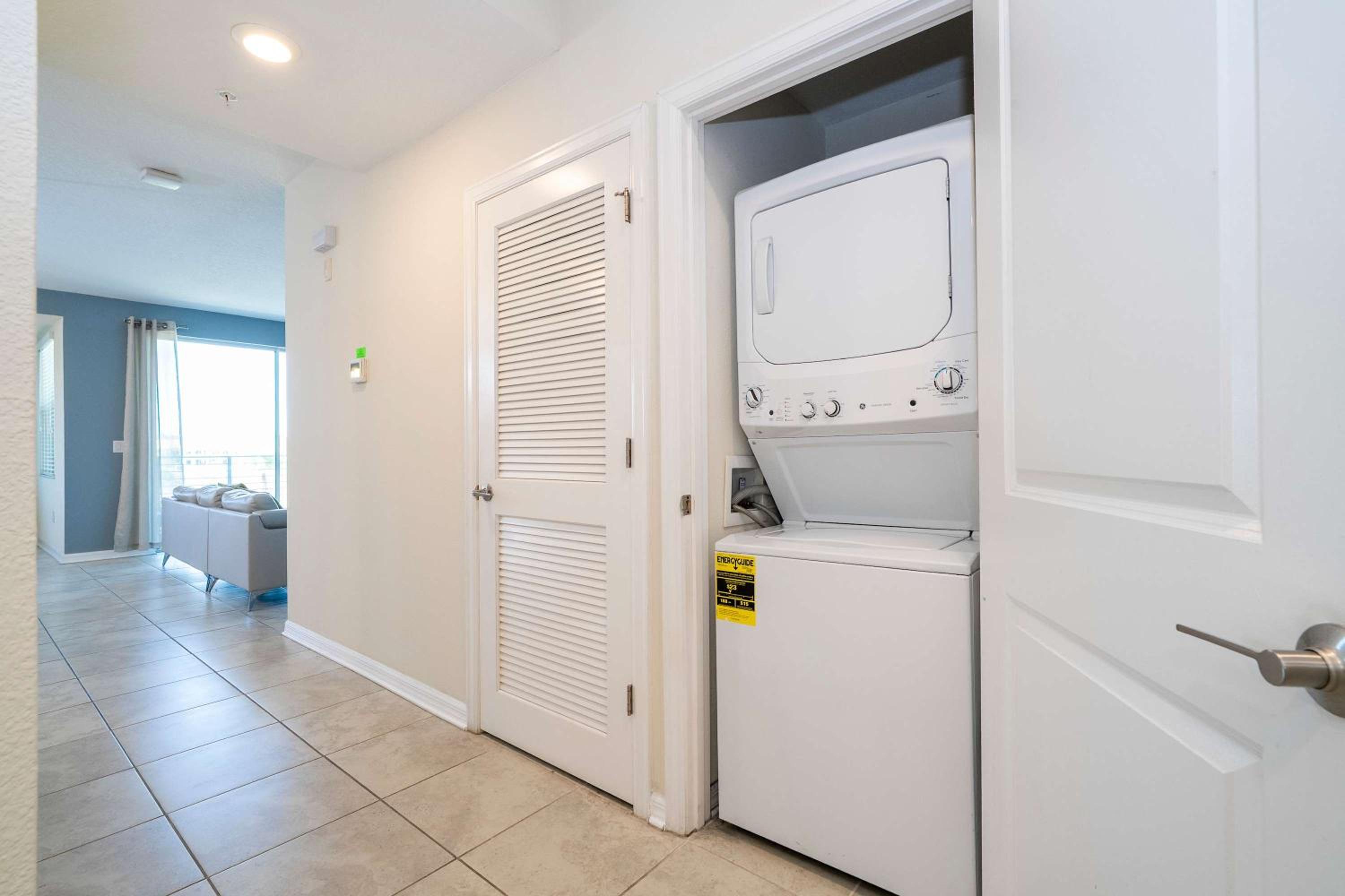 Family Condo 2Bd Close to Disney at Storey Lake Resort
