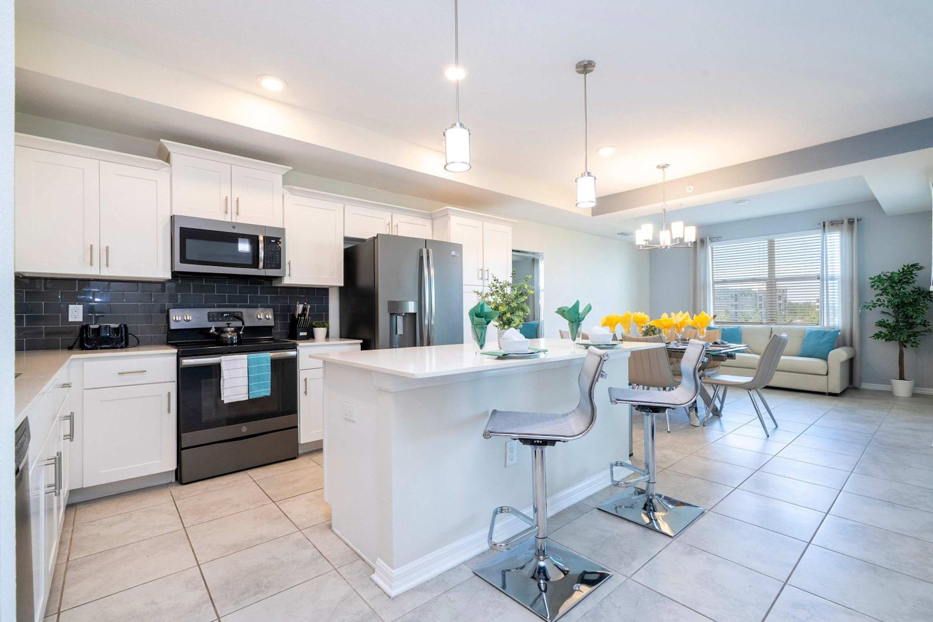 Family Condo 2Bd Close to Disney at Storey Lake Resort