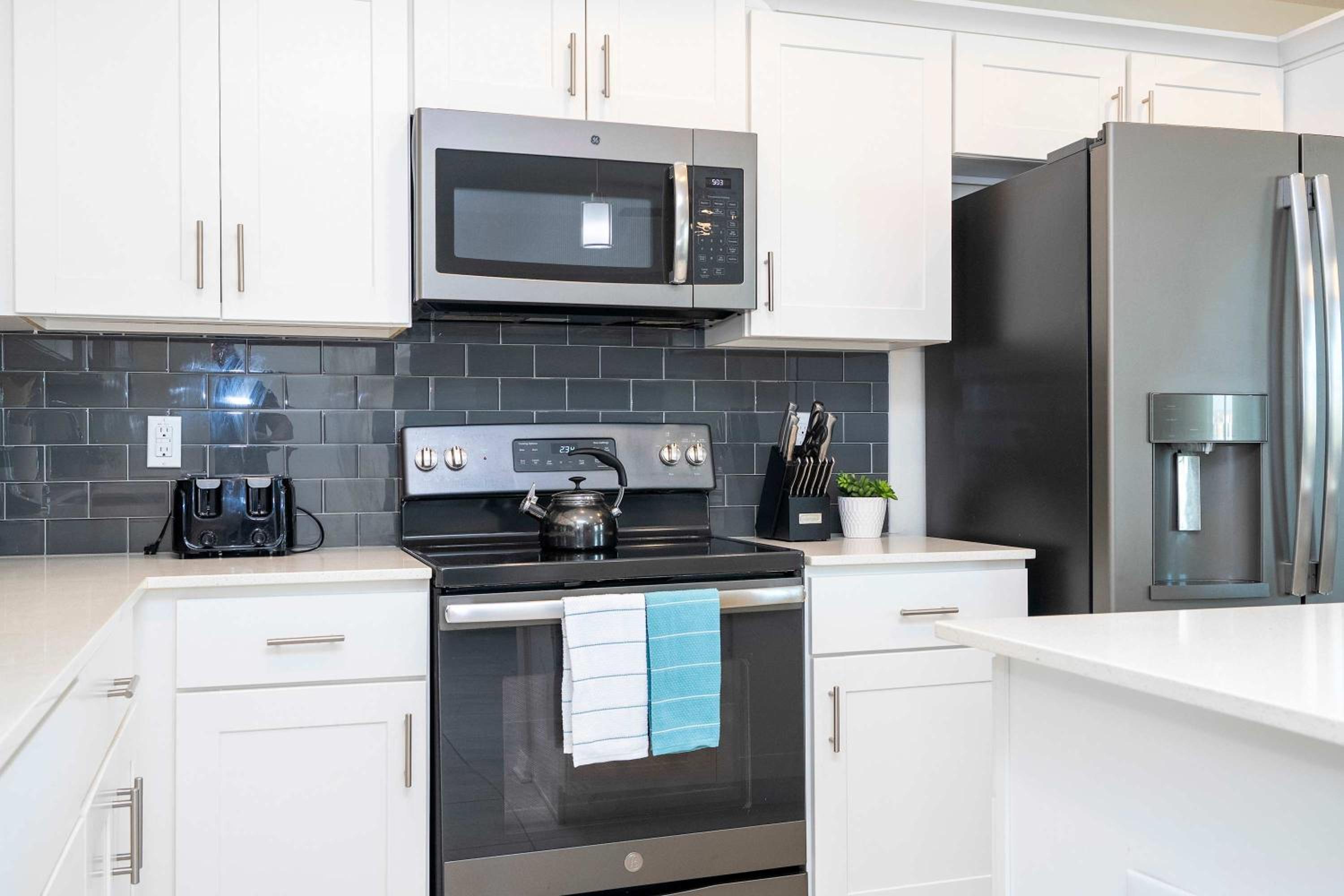 Family Condo 2Bd Close to Disney at Storey Lake Resort